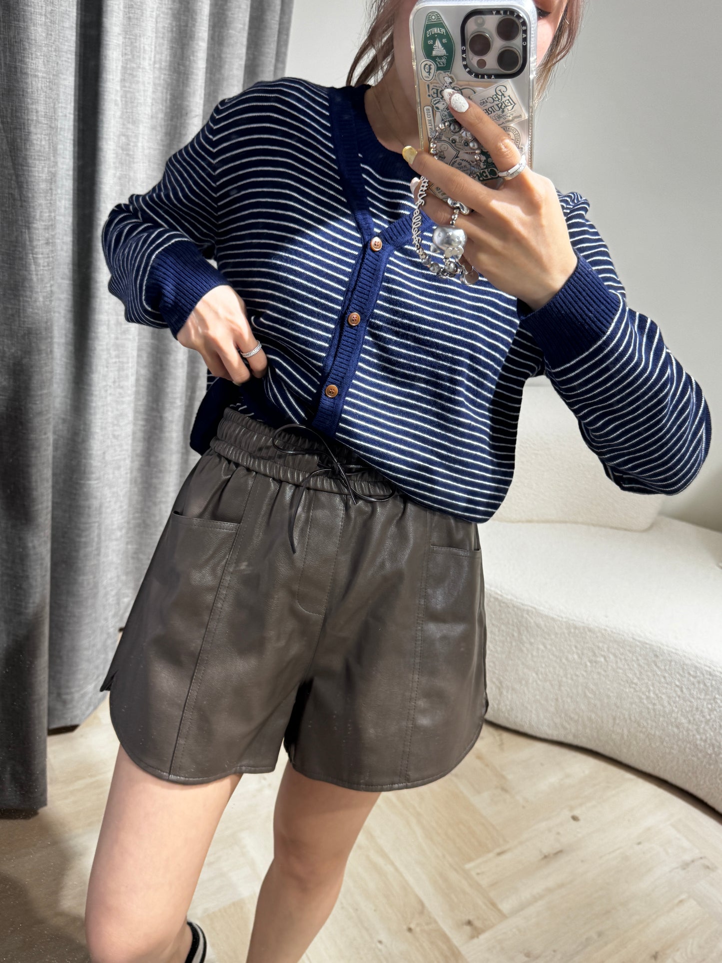 皮繩弧圓腳皮短褲 ( 黑/米/啡 )