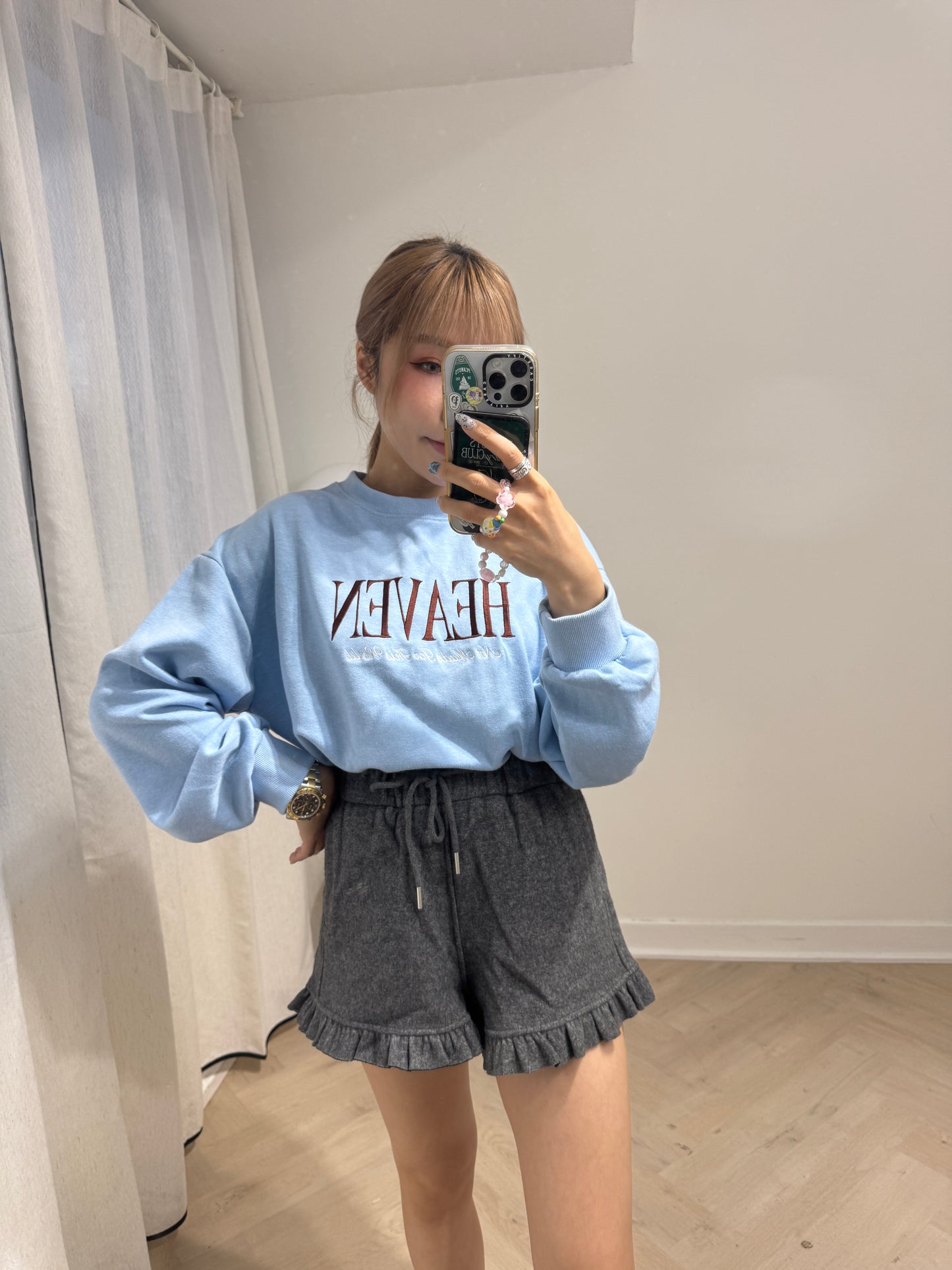 深灰色花邊腳綿絨短褲