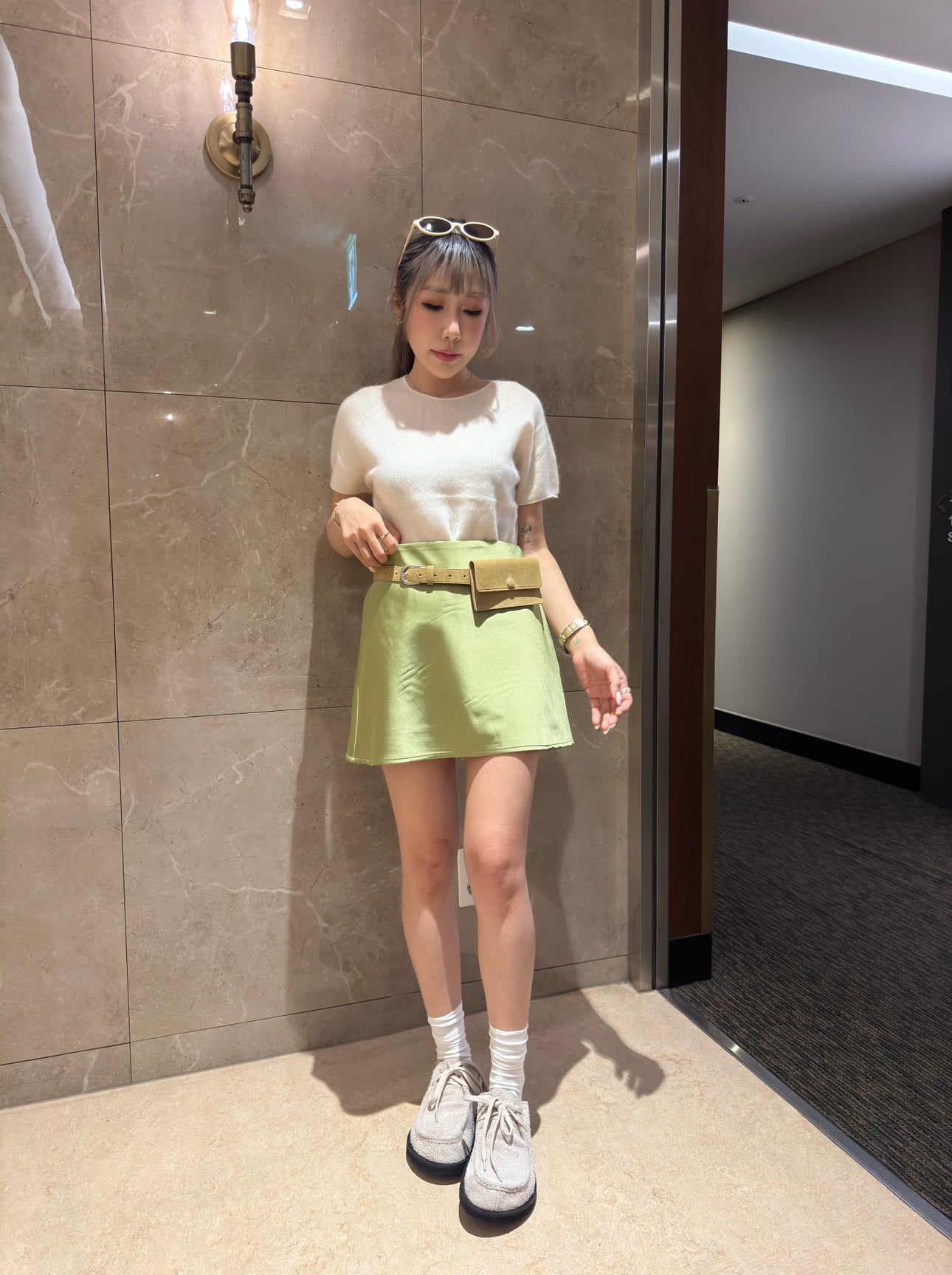 挺絹料短裙 ( 黑/灰/牛油果綠 )