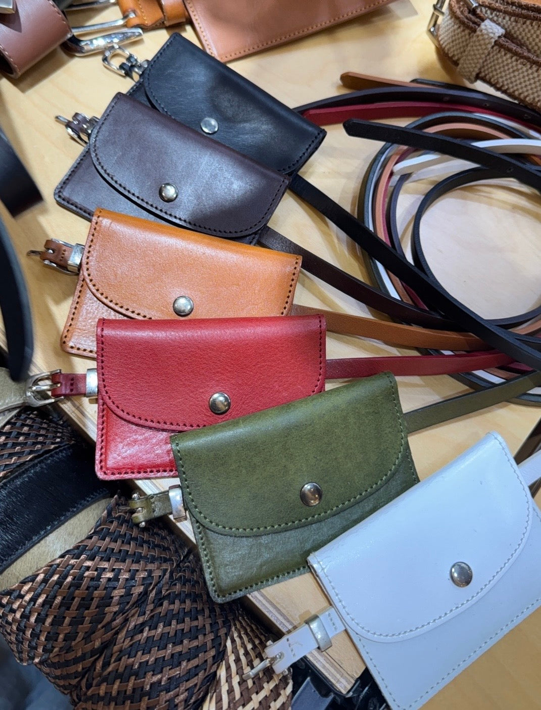 牛皮幼BELT BAG ( 六色 )
