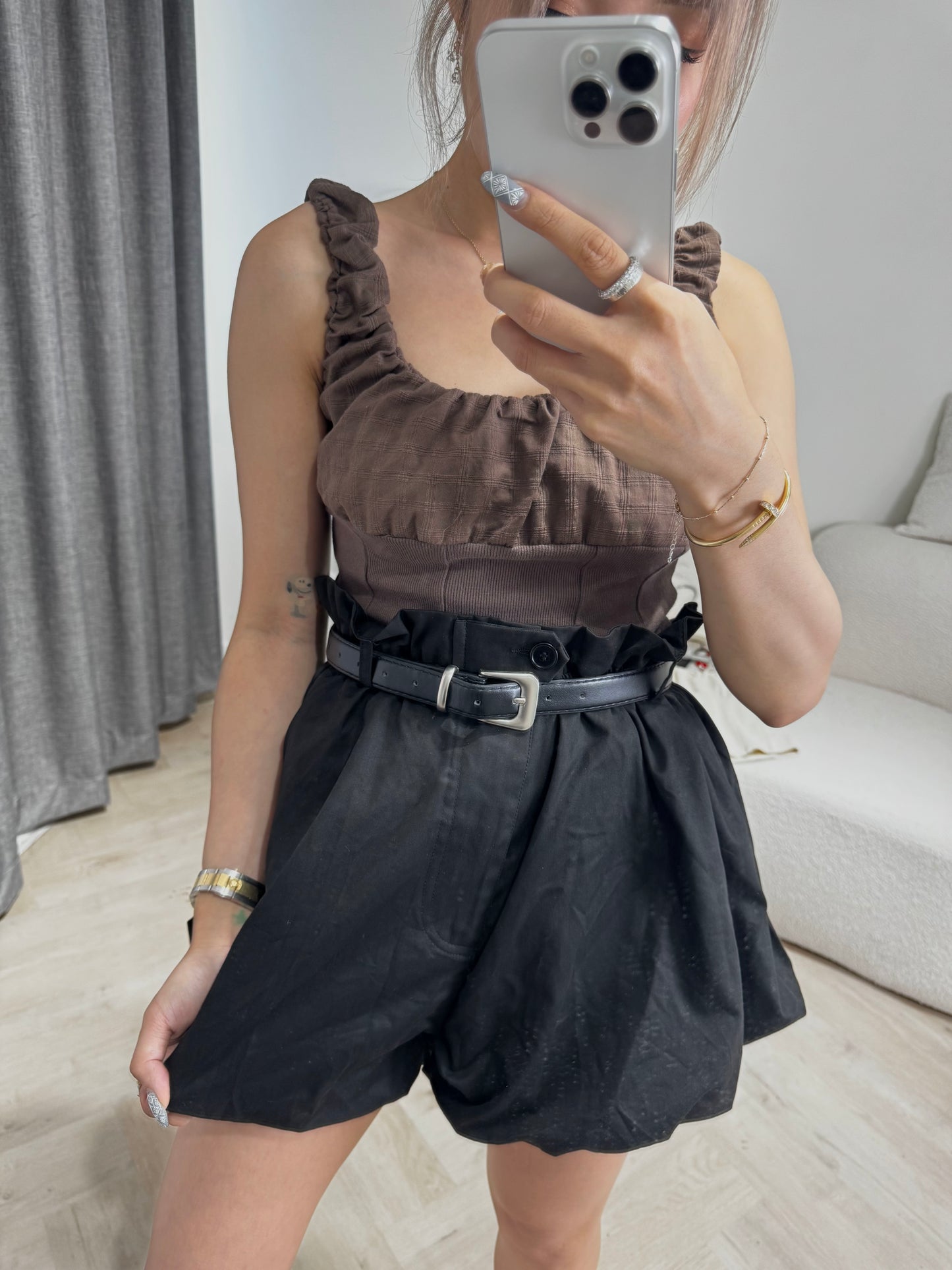 連皮帶泡泡短褲