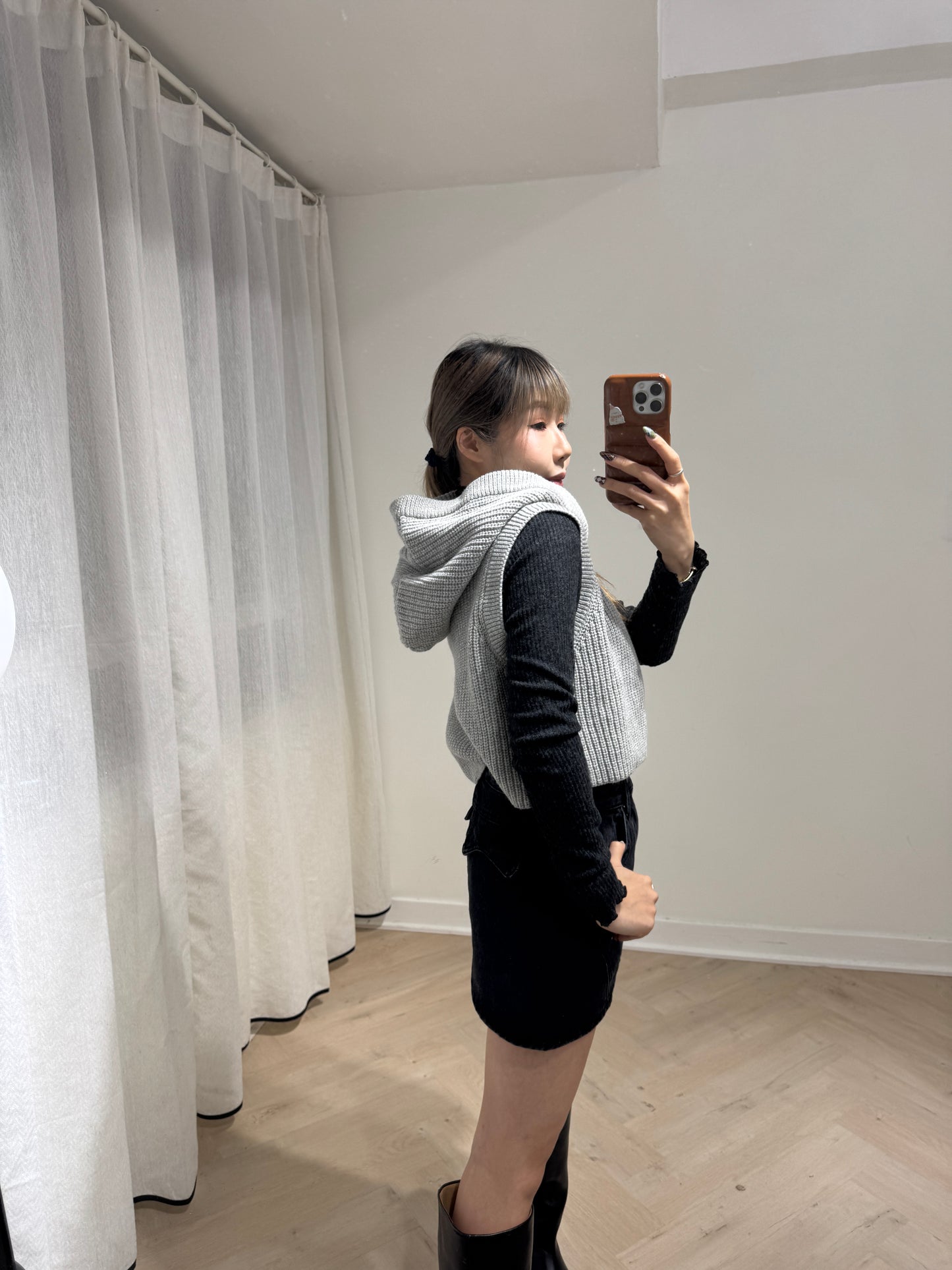 有帽冷線背心上衣 ( 黑/灰 )