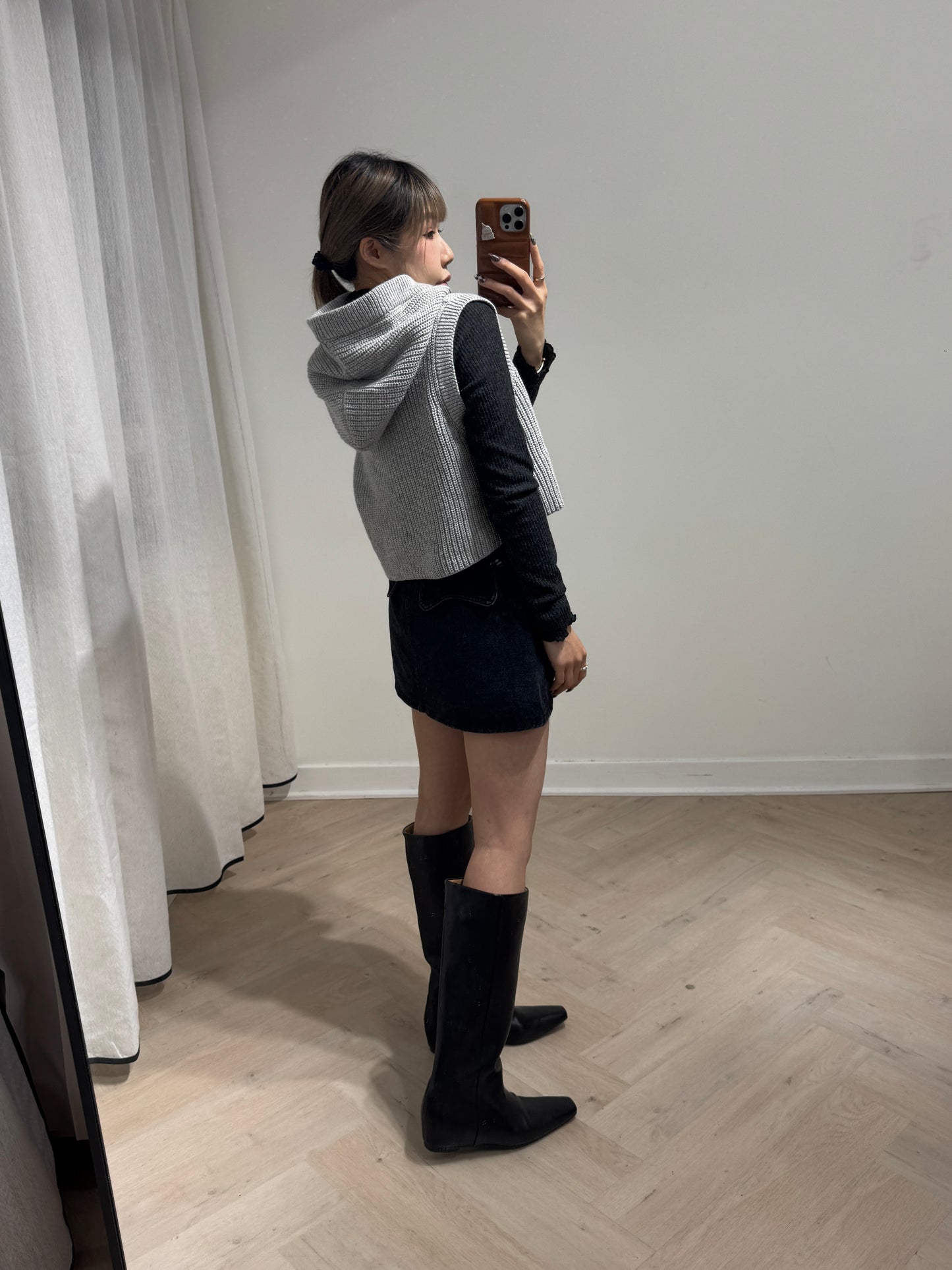 有帽冷線背心上衣 ( 黑/灰 )