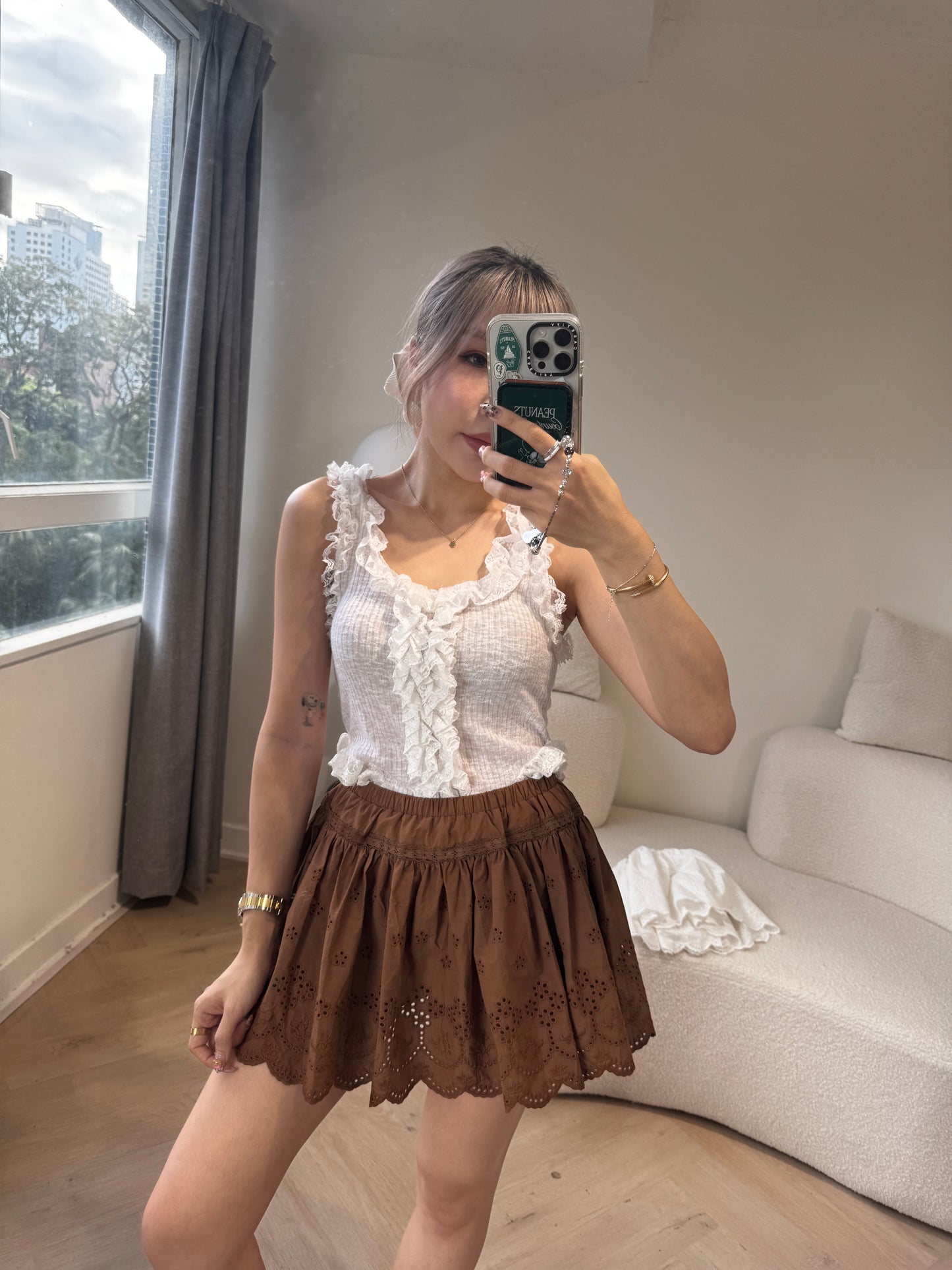 勾花波浪邊短裙 ( 白/啡 )