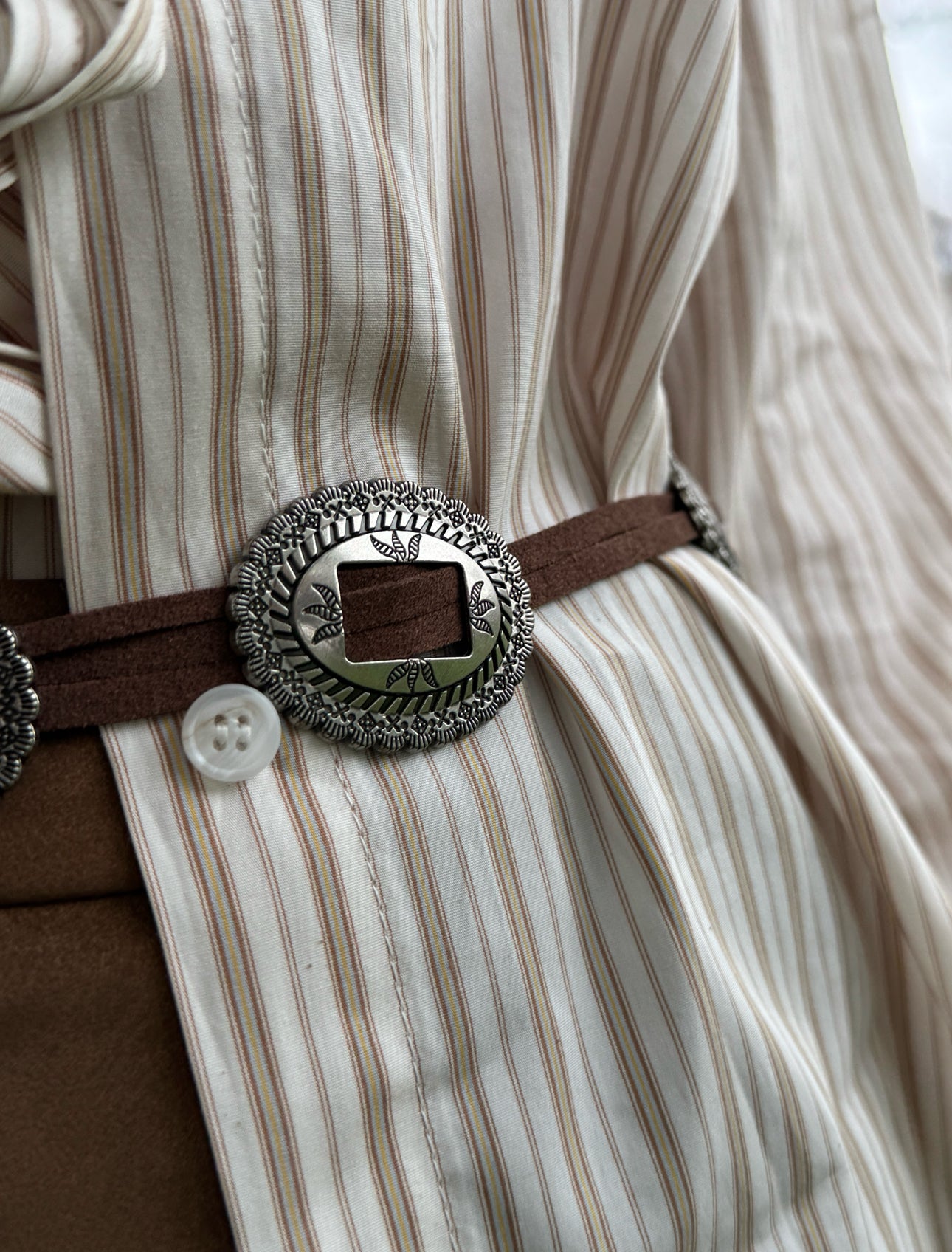 銀盾牌真皮牛麂繩腰帶 (啡/黑 )