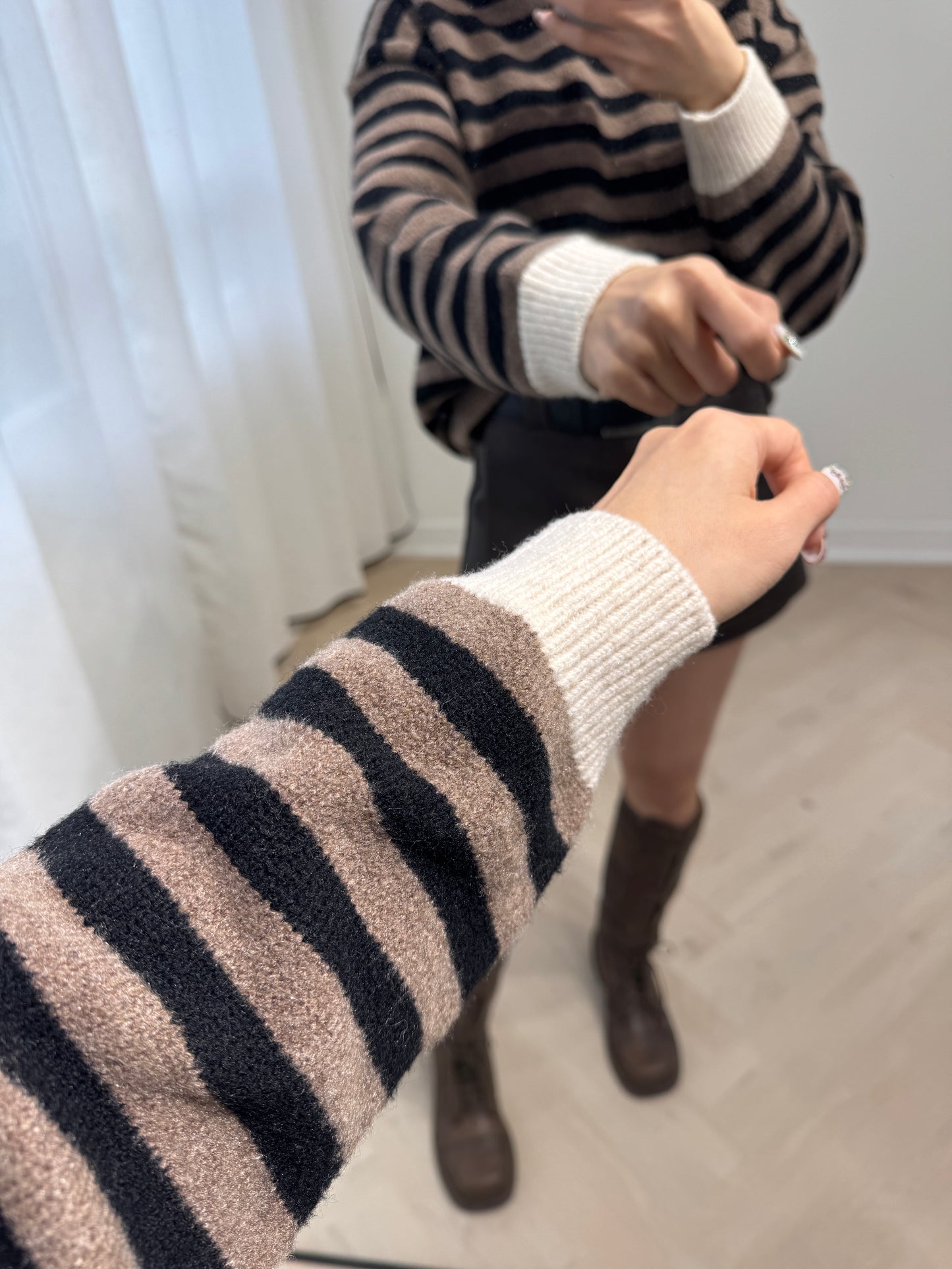 有帽間條冷線上衣 ( 啡/紅/綠 )