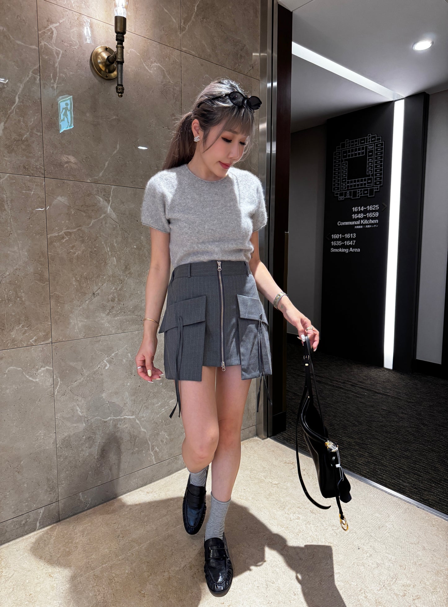 幼直紋大口袋拉鍊短裙 ( 黑/灰 )