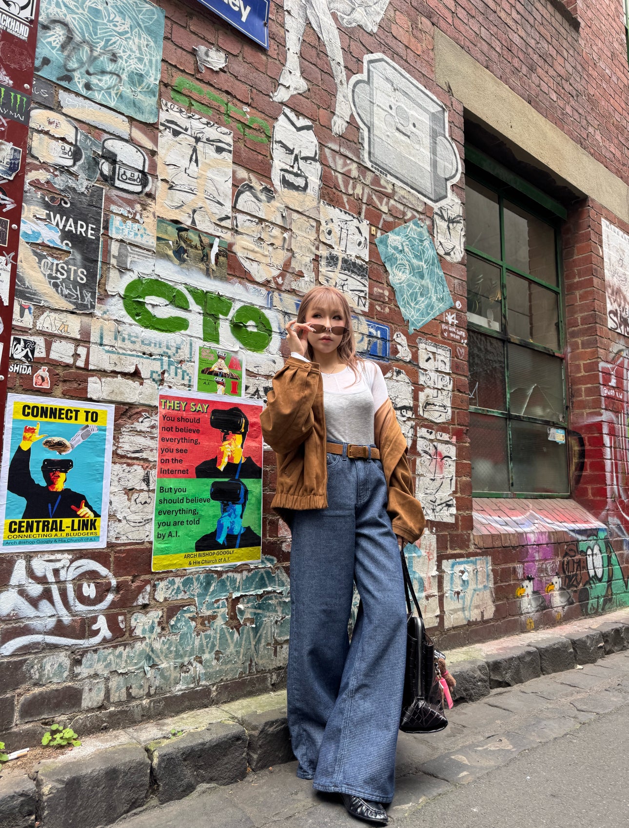 壓花紋深藍長牛仔褲 ( S/M/L )