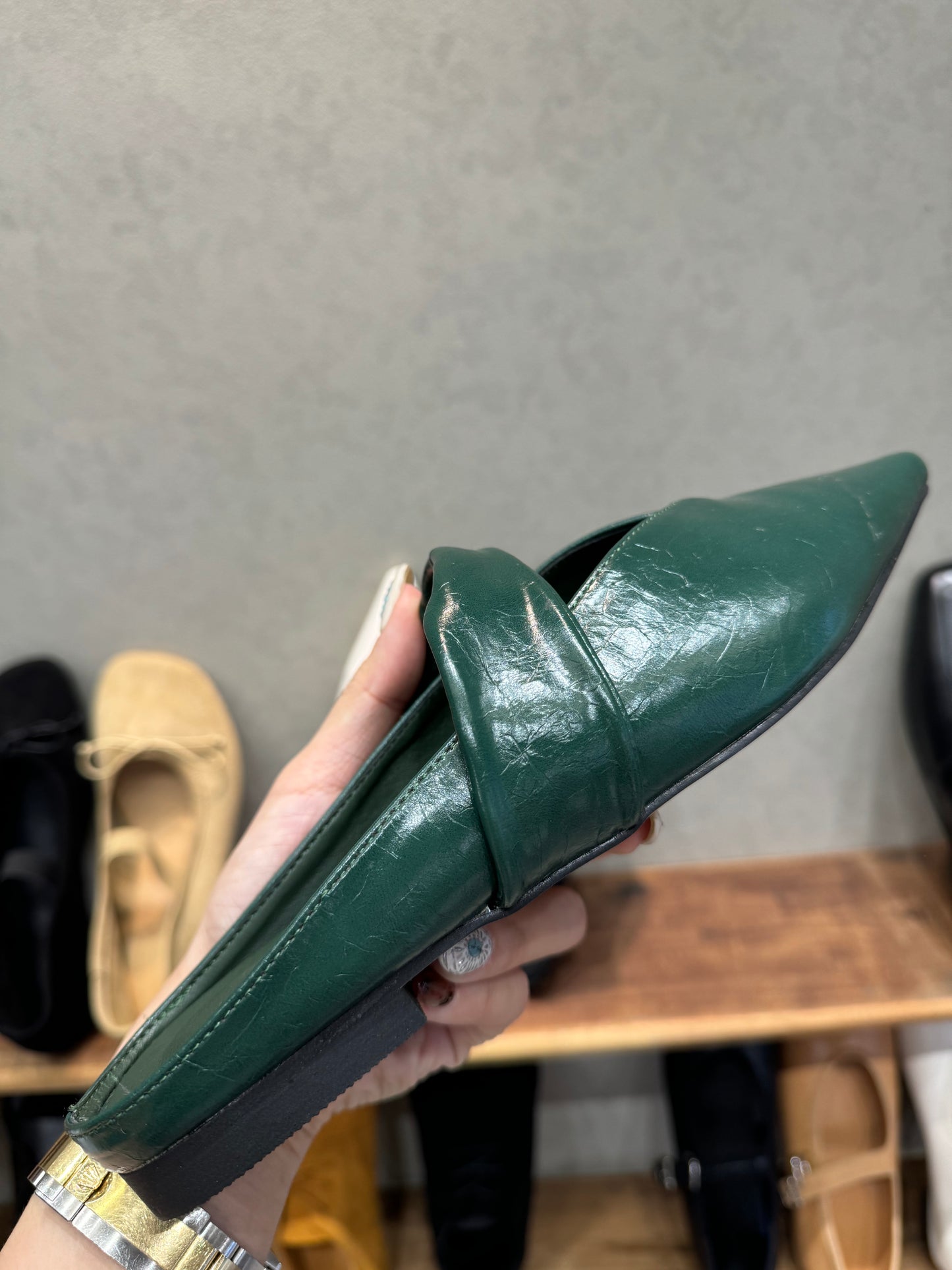 尖頭扭結帶涼拖