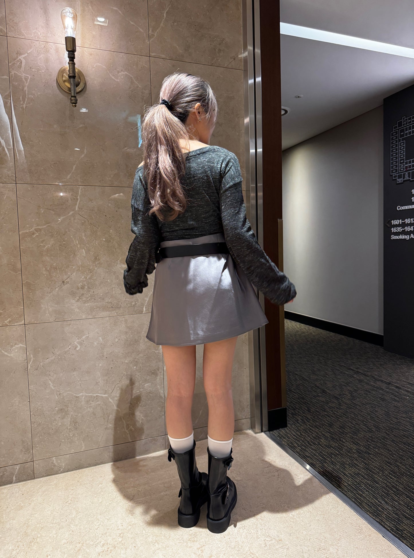 挺絹料短裙 ( 黑/灰/牛油果綠 )