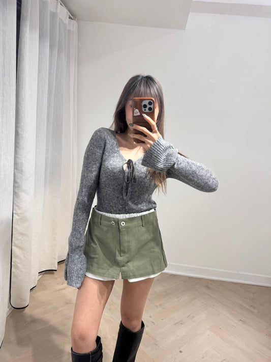 綁繩喇叭袖冷線上衣 ( 灰/米白 )