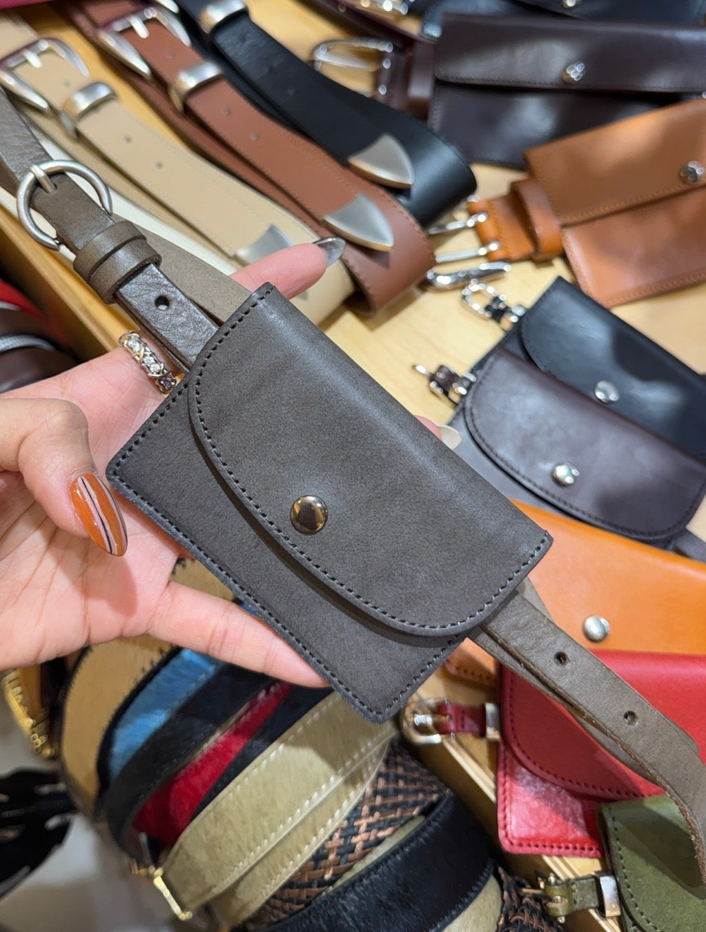 牛皮幼BELT BAG ( 六色 )