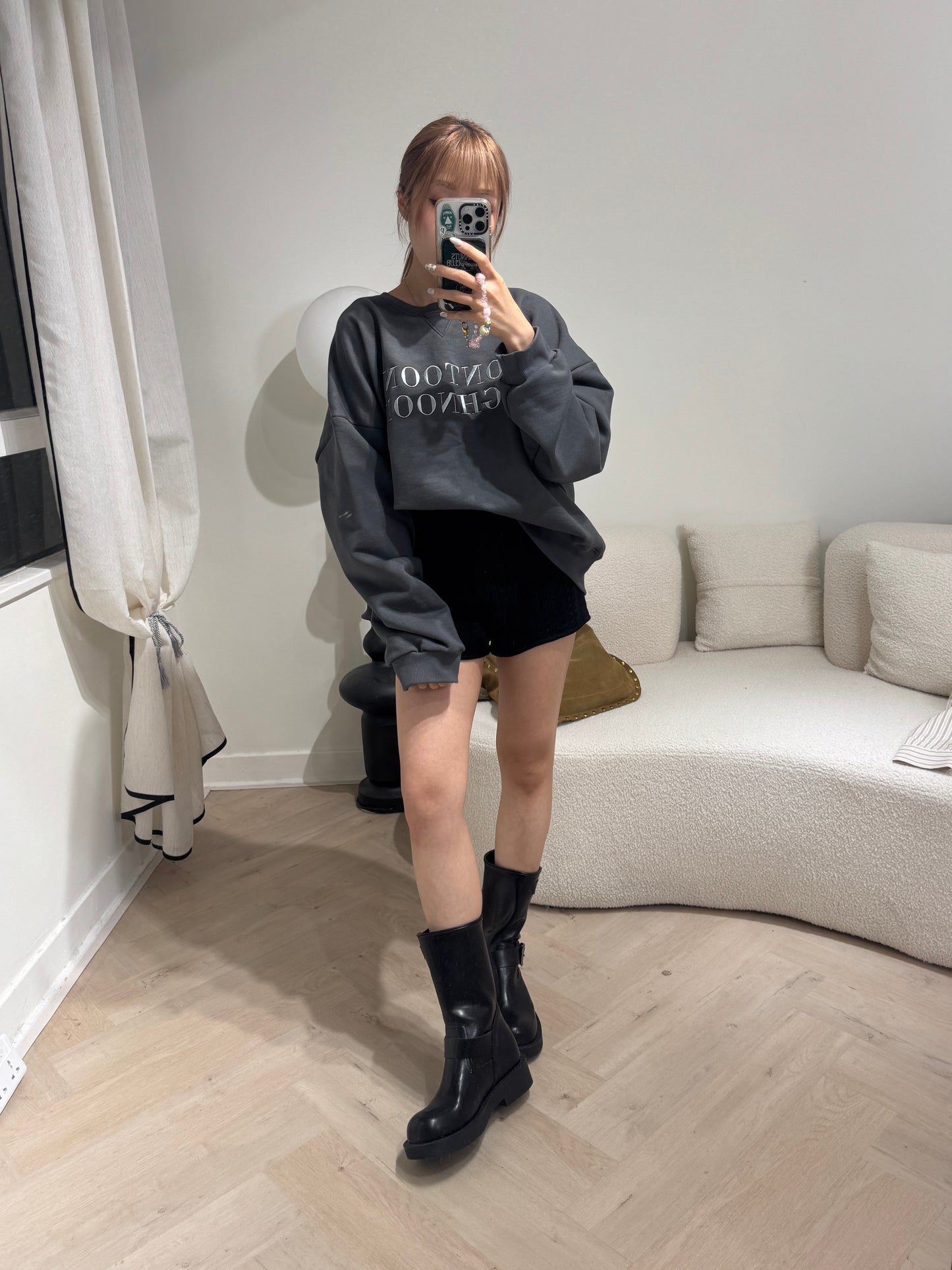 黑色高腰麻花線短褲