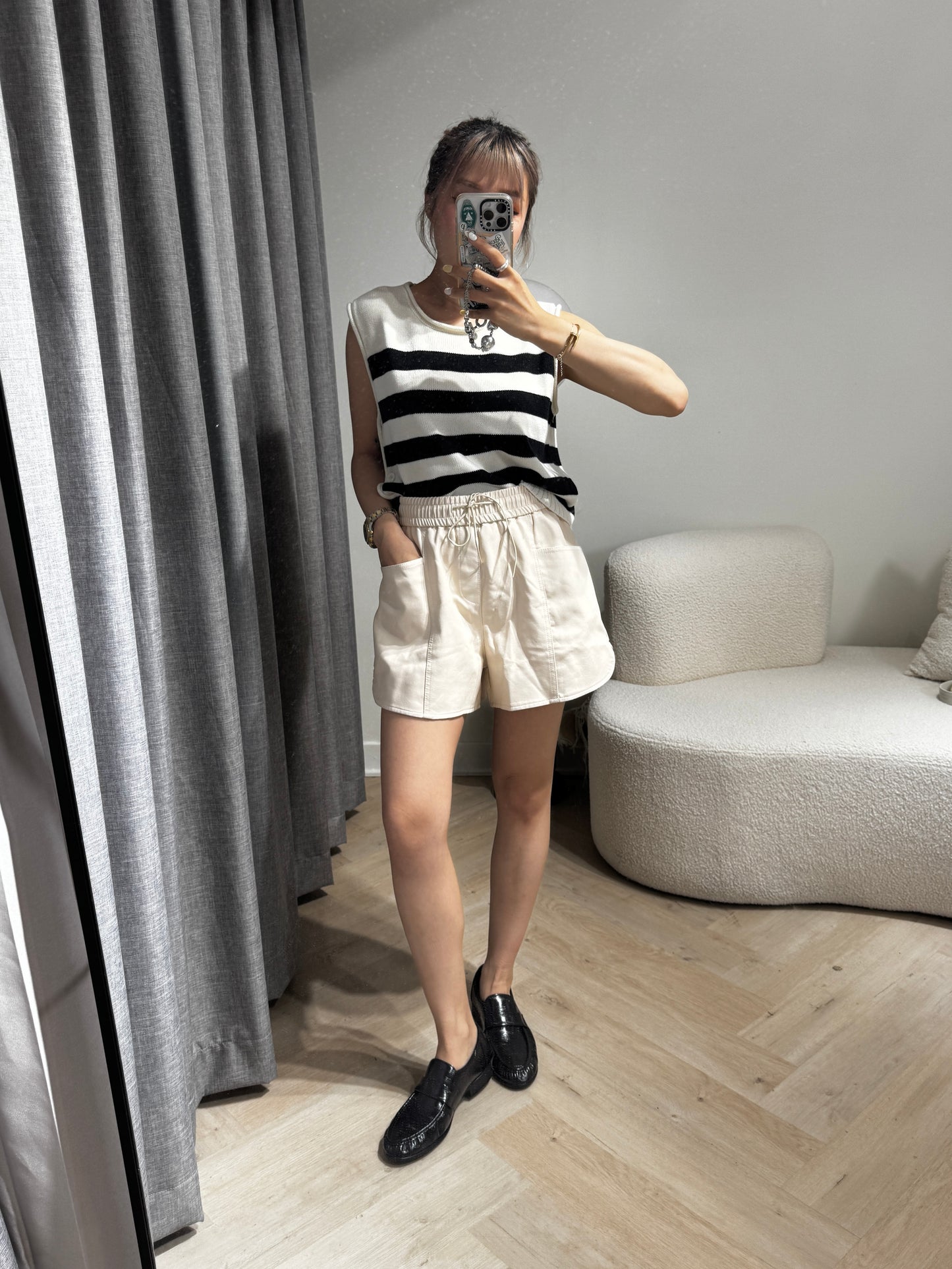 皮繩弧圓腳皮短褲 ( 黑/米/啡 )