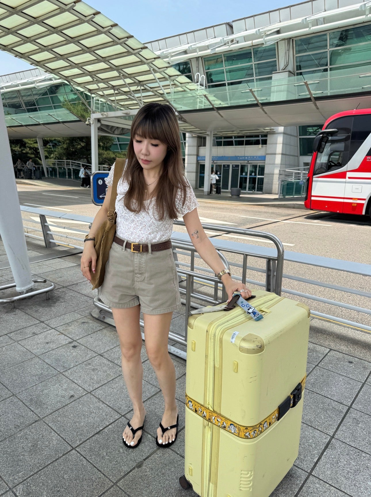 軟身傘形牛仔短褲 ( 白/藍/杏綠 )