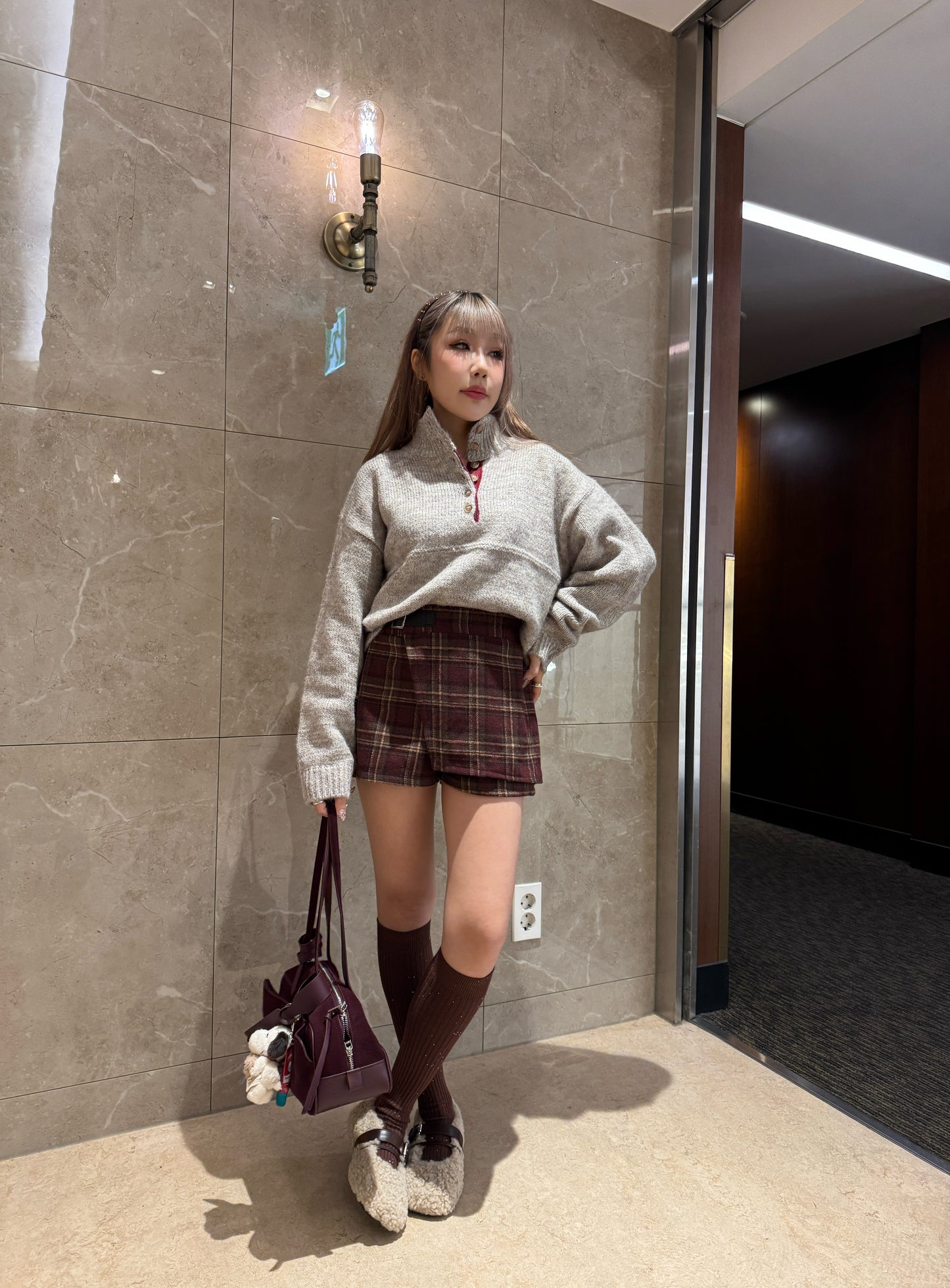 鈕扣企領混線冷衫 ( 米杏/淺灰 )