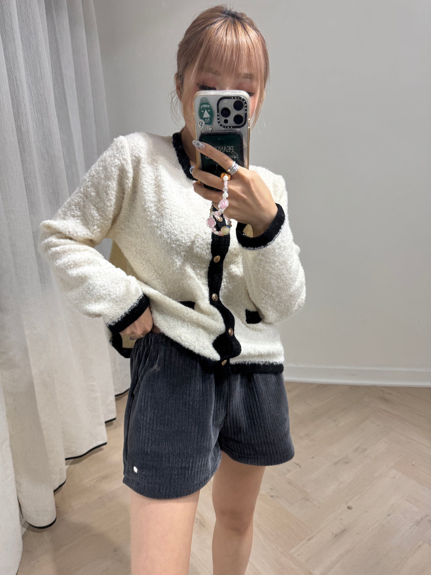 銀牌仔絲絨短褲 ( 黑/深灰/米 )