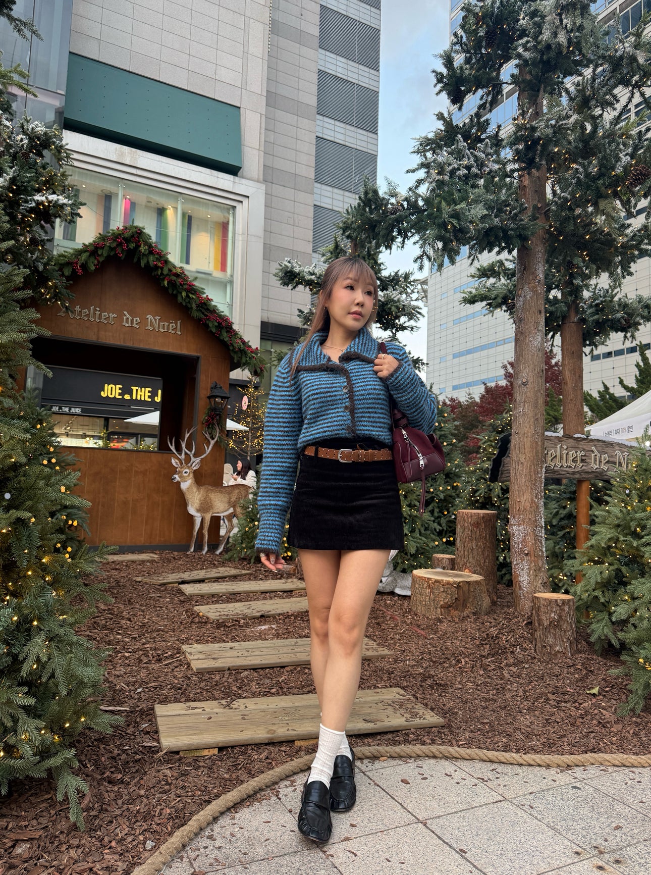 黑色燈芯絨短裙 ( S/M/L )