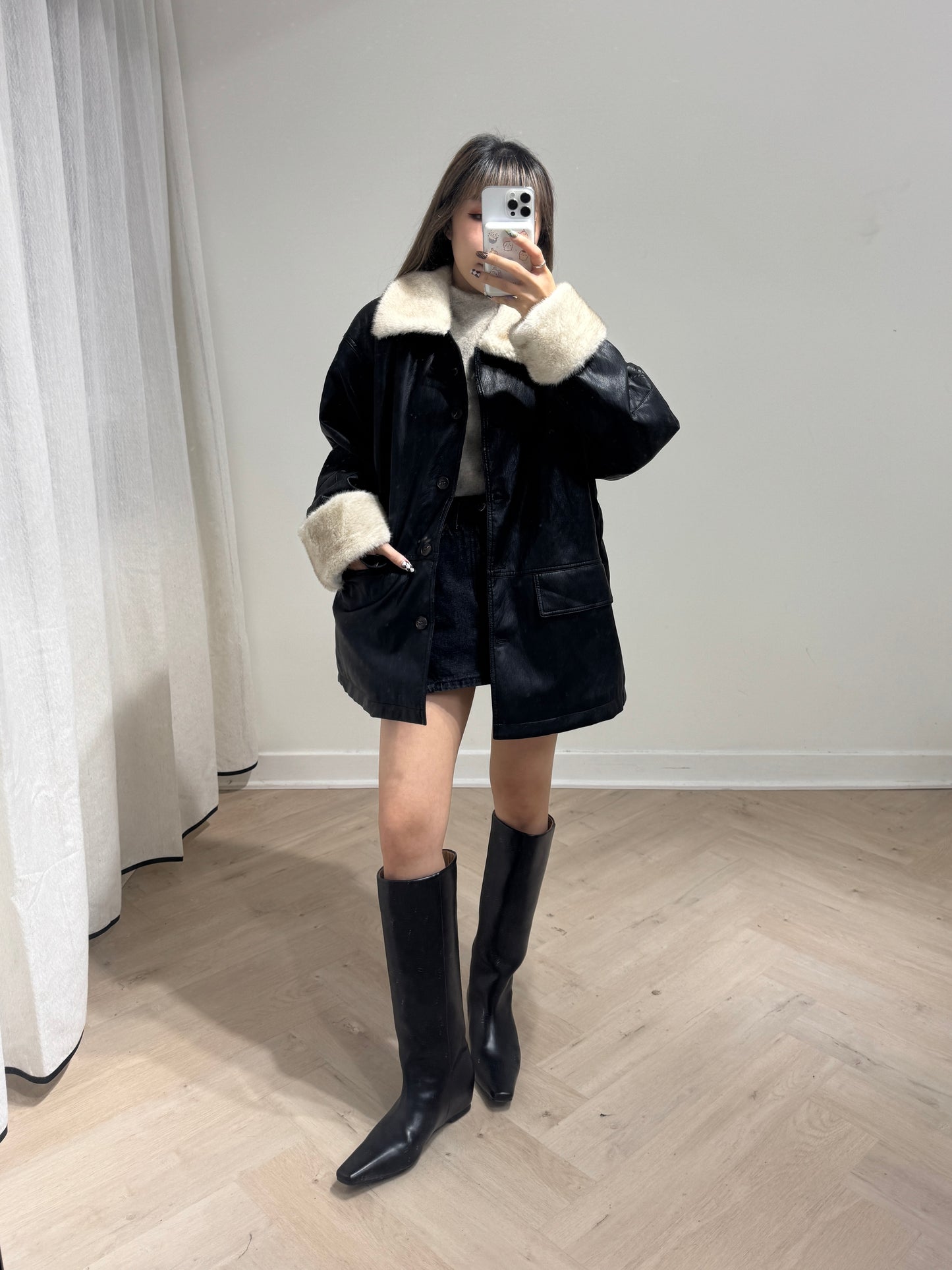 併毛毛黑色仿皮外套