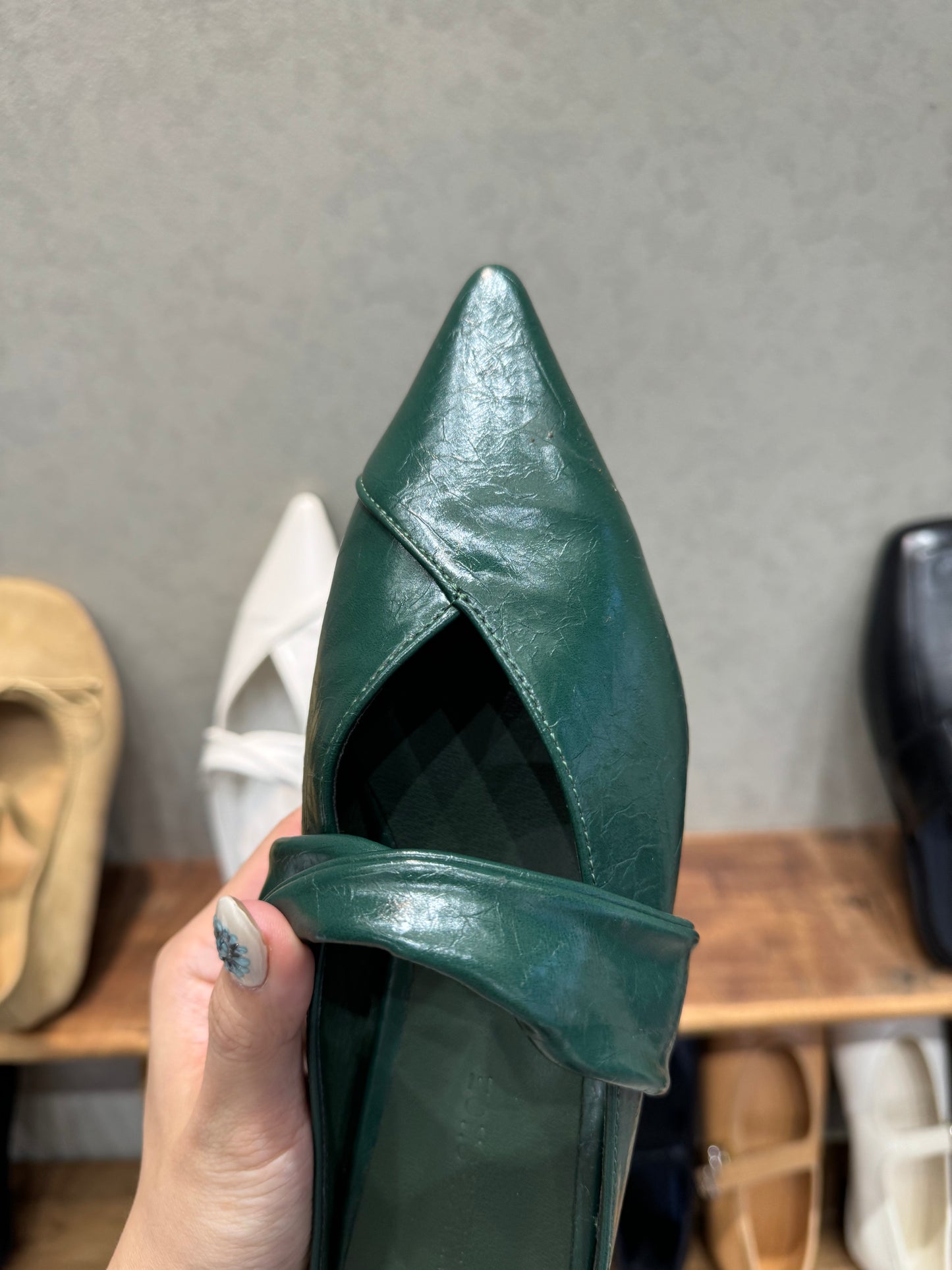 尖頭扭結帶涼拖