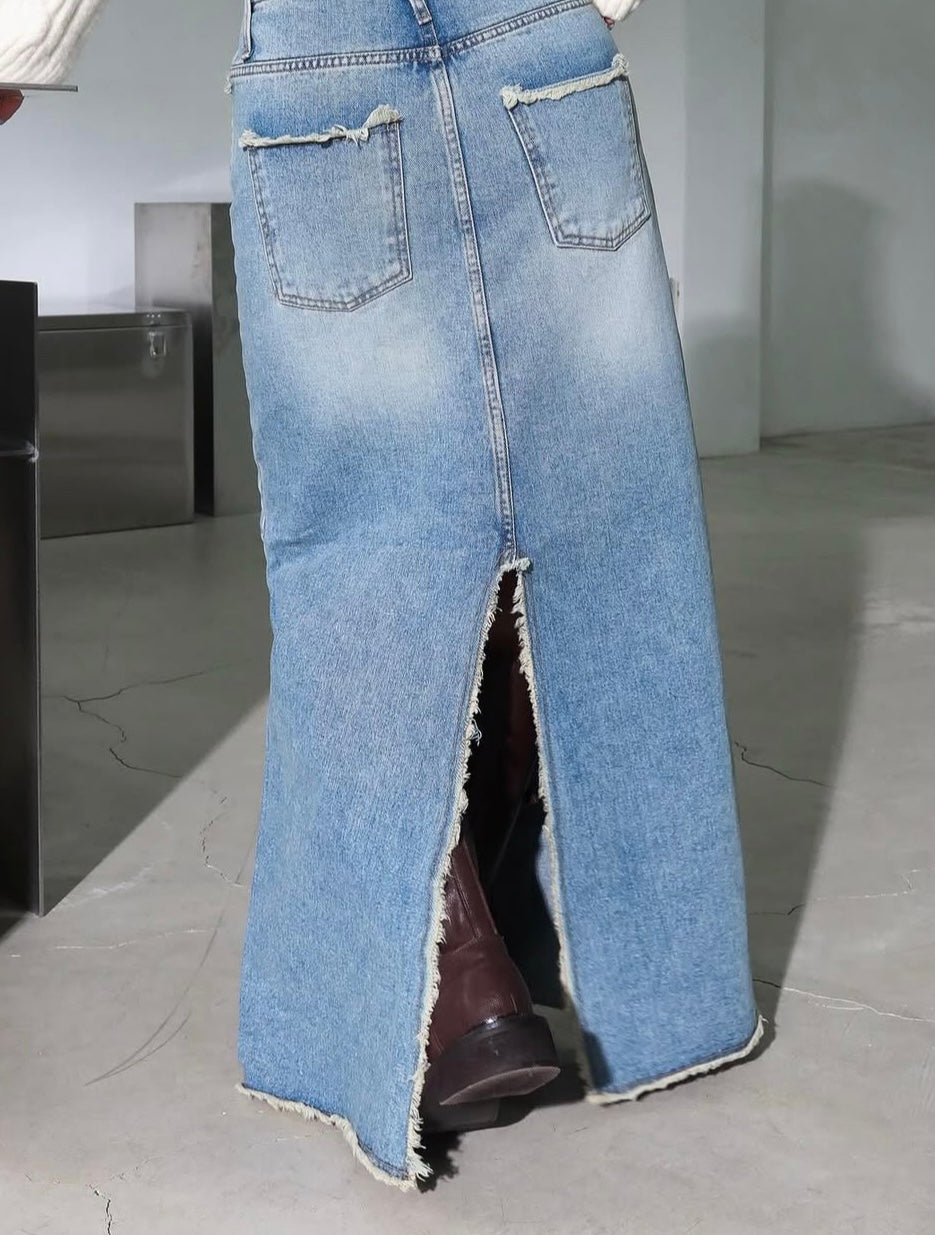 洗水後開叉連腰繩牛仔長裙 ( S/M )