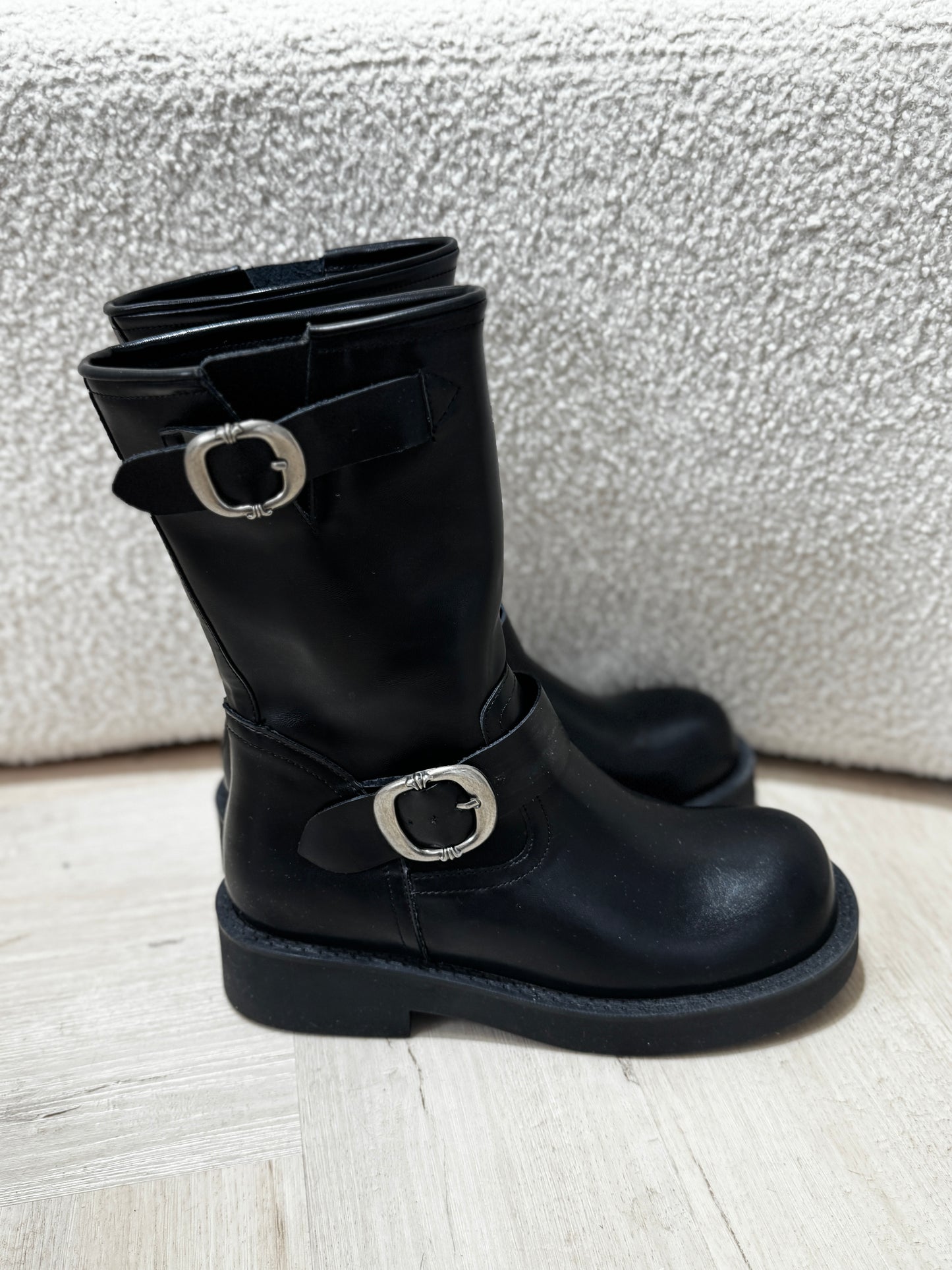 雙扣真皮黑色中BOOT