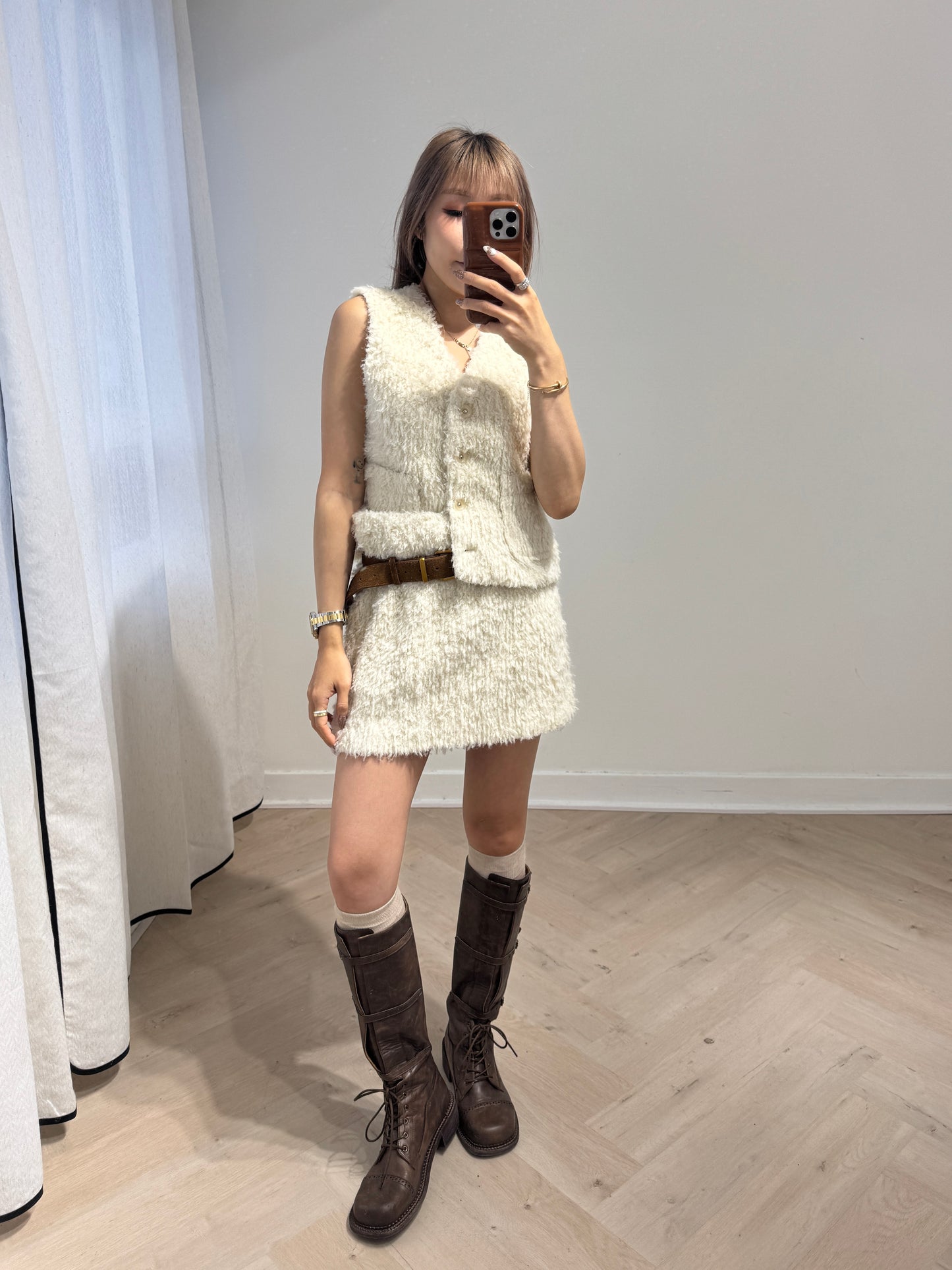 滑毛毛口袋背心外套 ( 白/杏 )