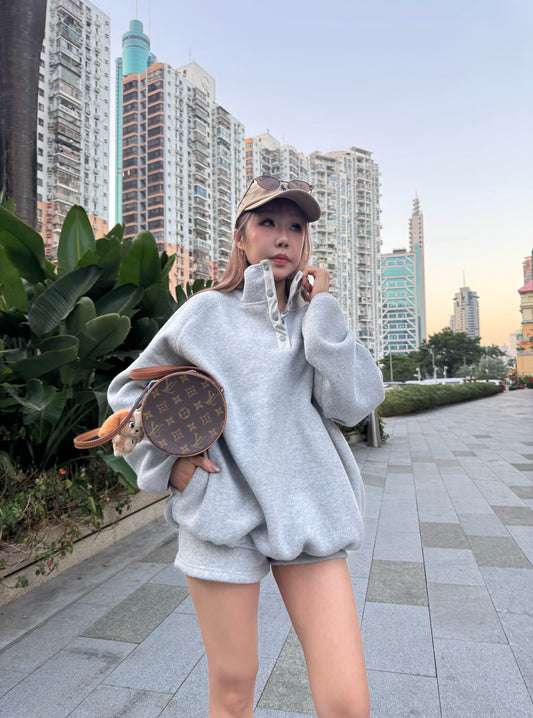 後刺繡運動套裝 ( 灰/米 )