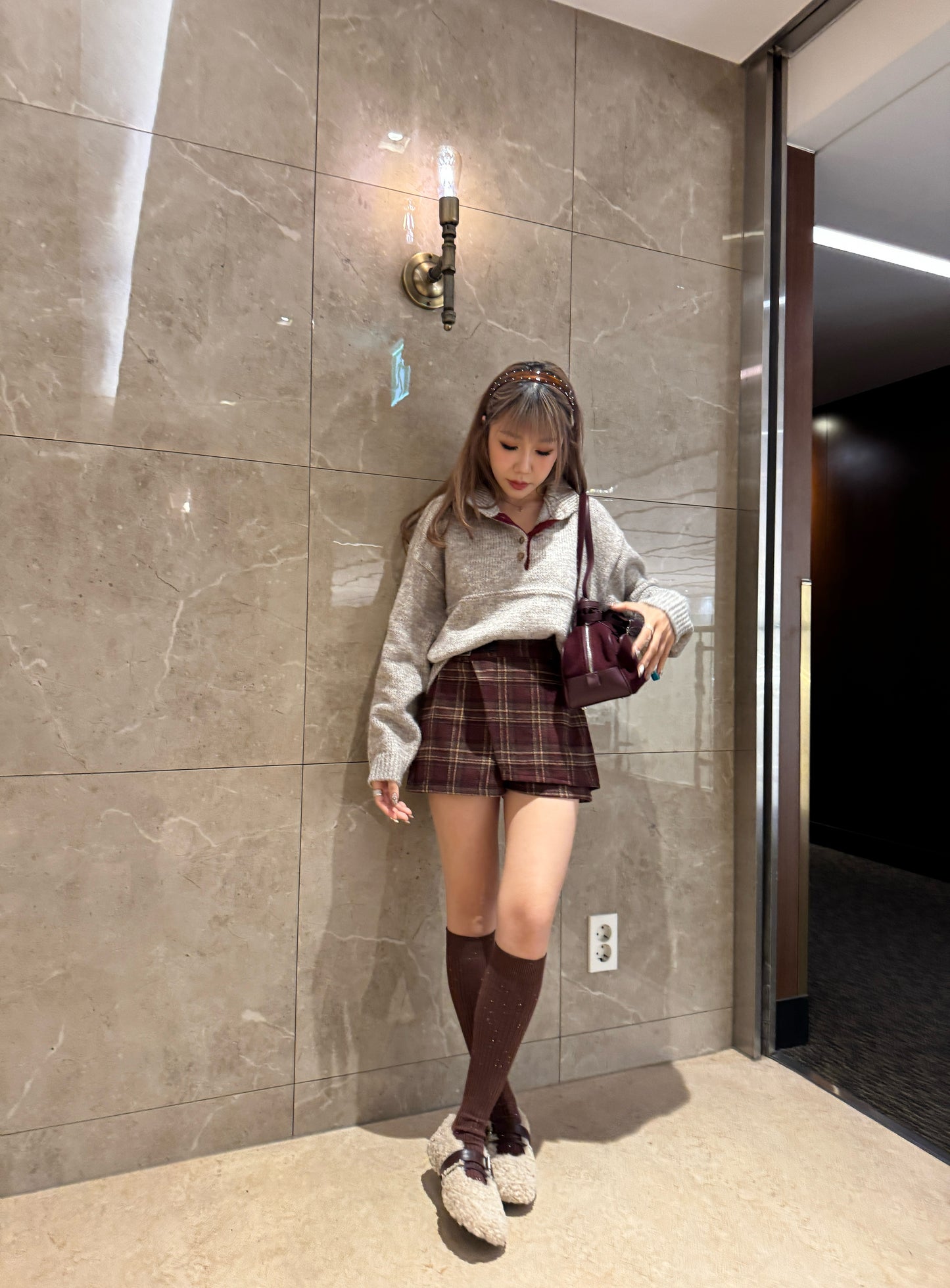 鈕扣企領混線冷衫 ( 米杏/淺灰 )