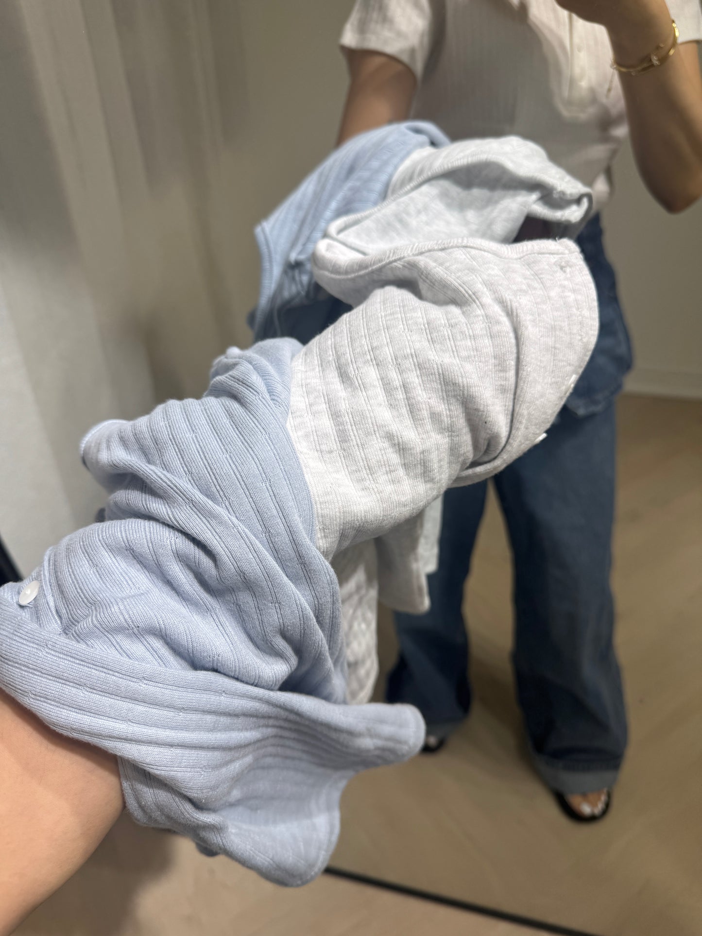小通花排鈕TEE ( 黑/白/灰/灰白/藍 )