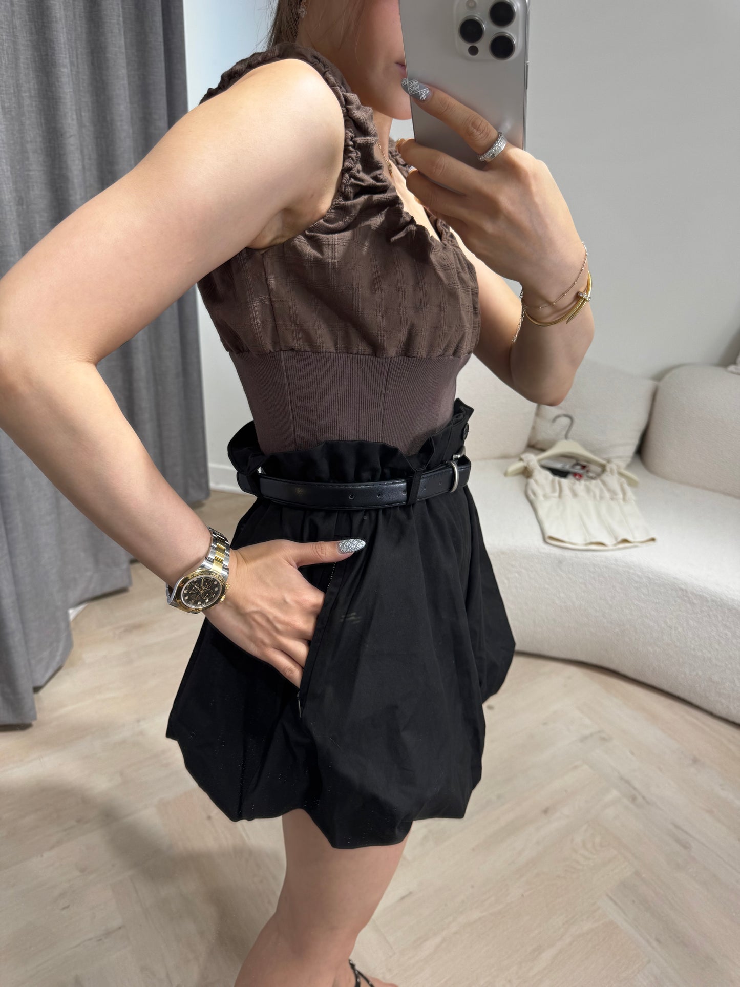 連皮帶泡泡短褲