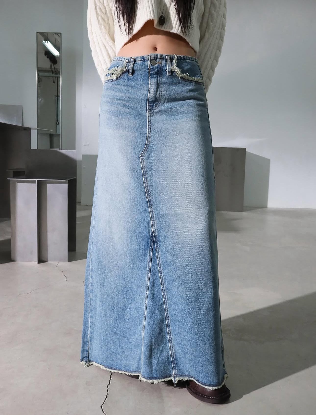 洗水後開叉連腰繩牛仔長裙 ( S/M )