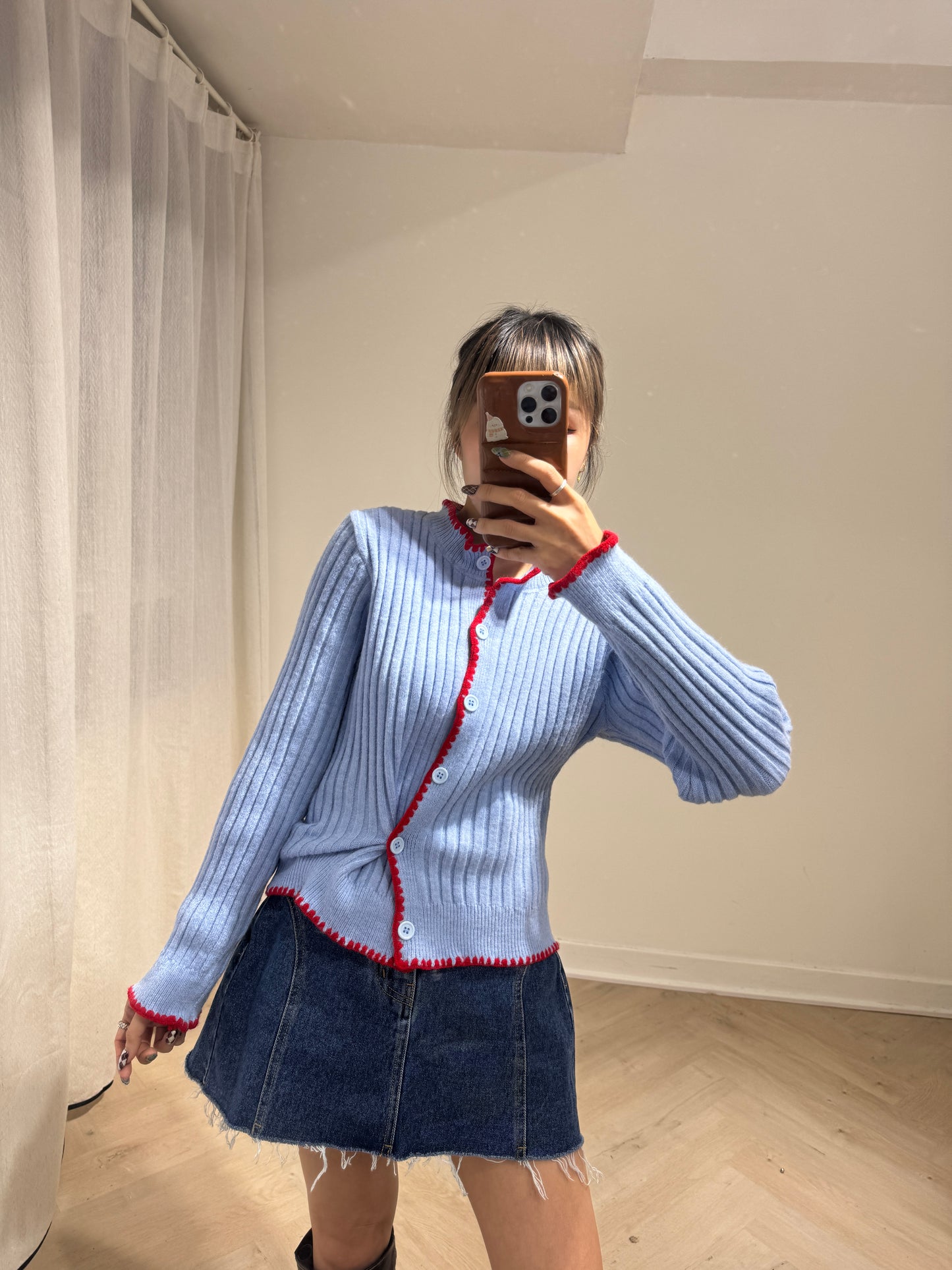 粉藍併紅邊側鈕扣上衣外套