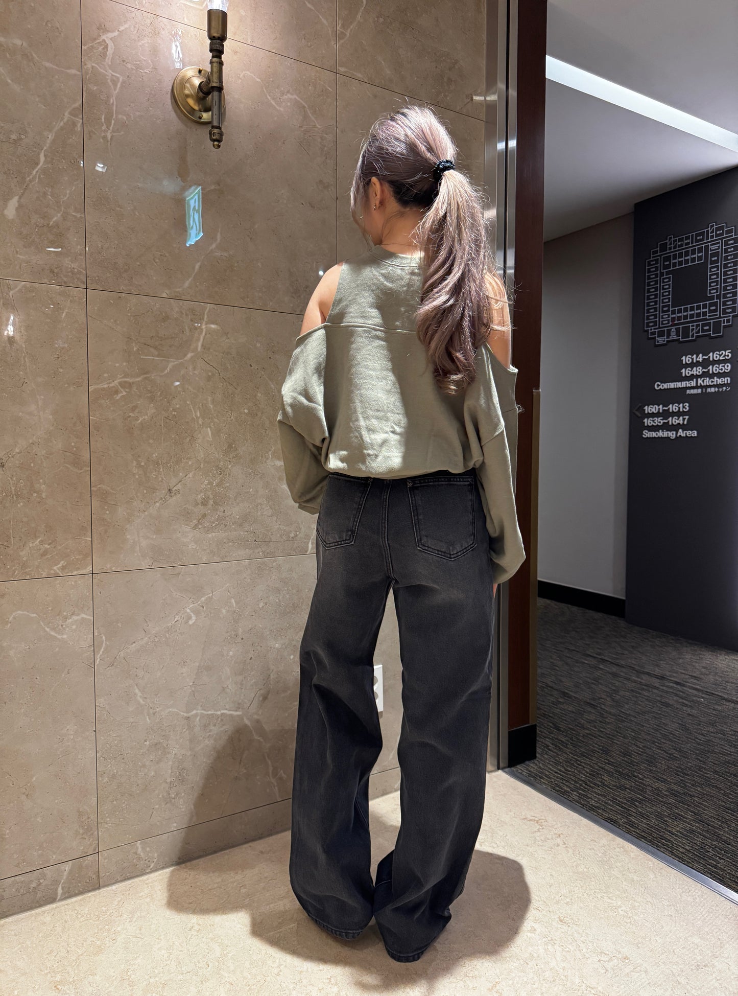 灰黑洗水直腳牛仔褲 ( S/M/L )