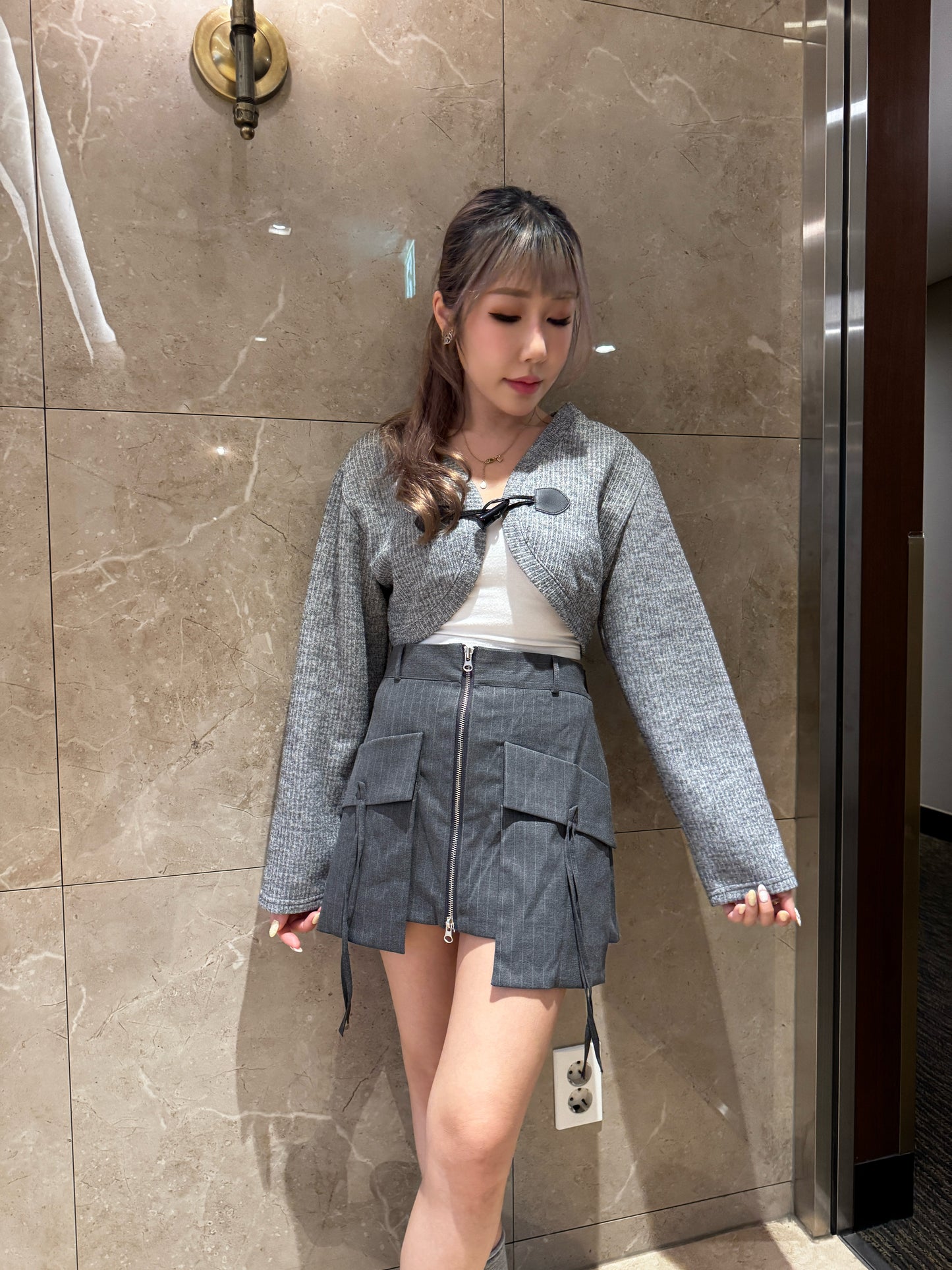 幼直紋大口袋拉鍊短裙 ( 黑/灰 )