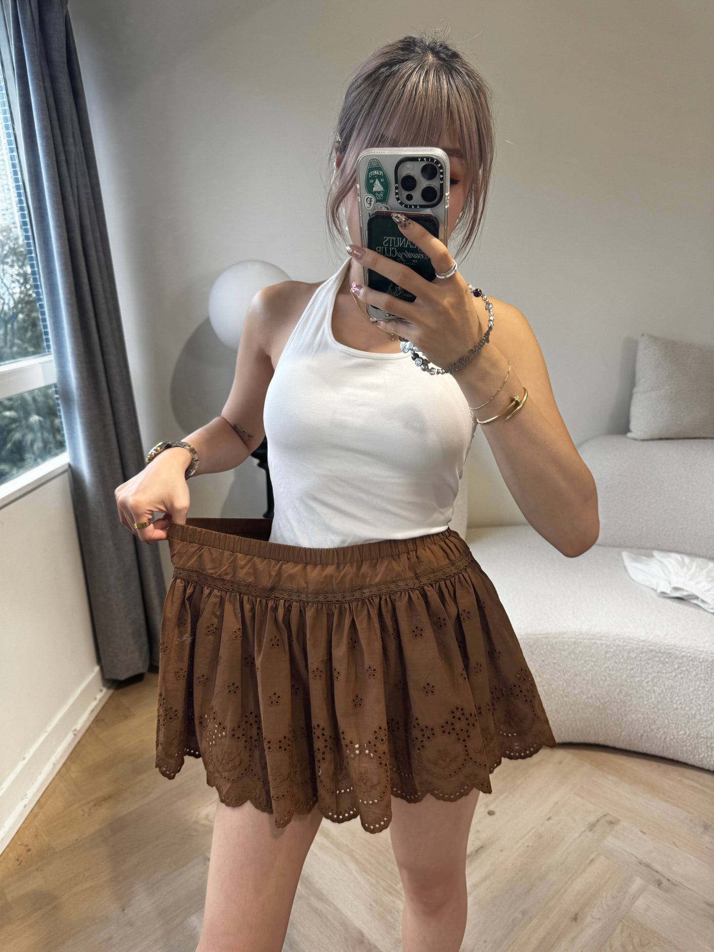 勾花波浪邊短裙 ( 白/啡 )