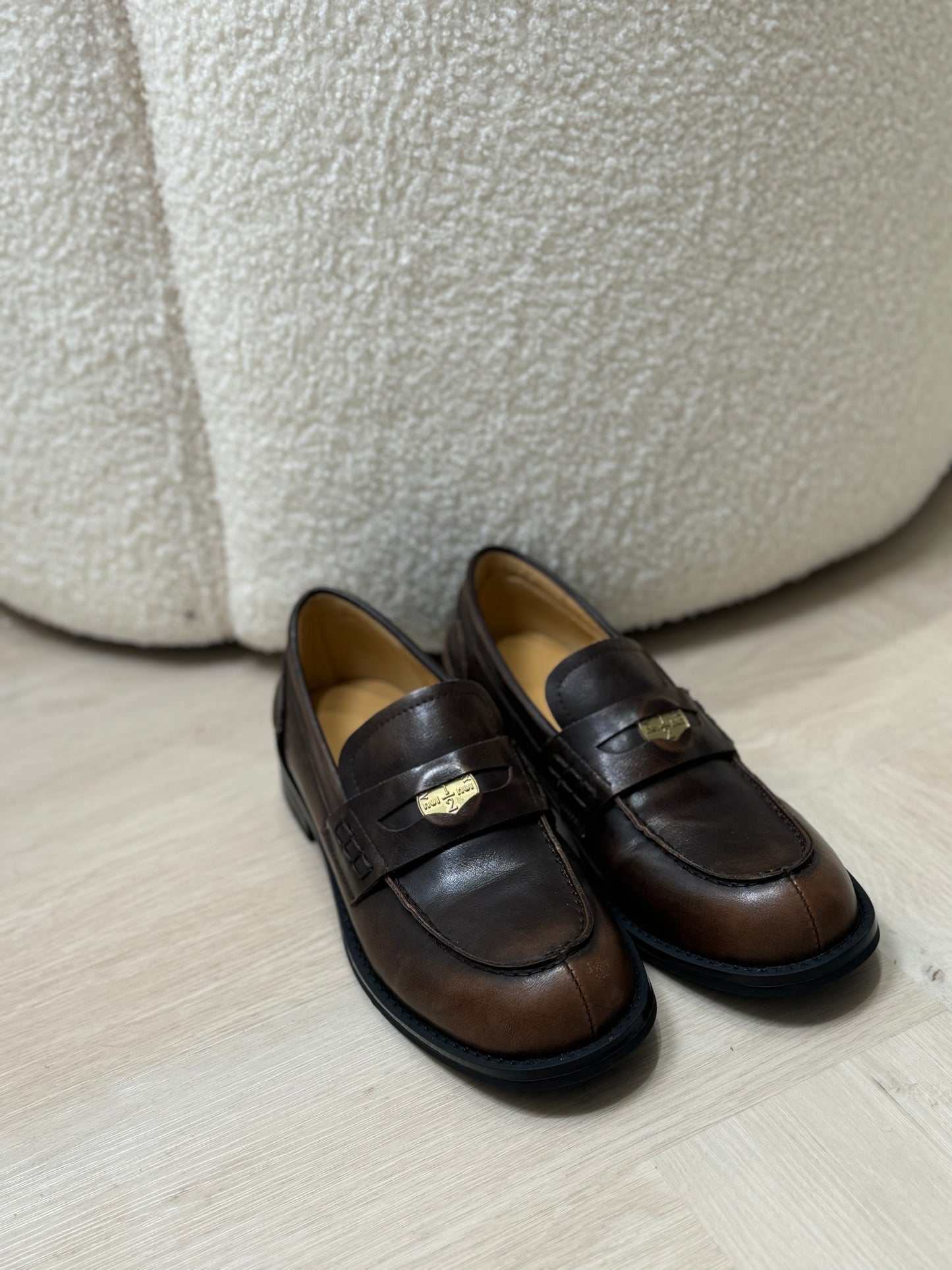 擦色真皮啡皮鞋