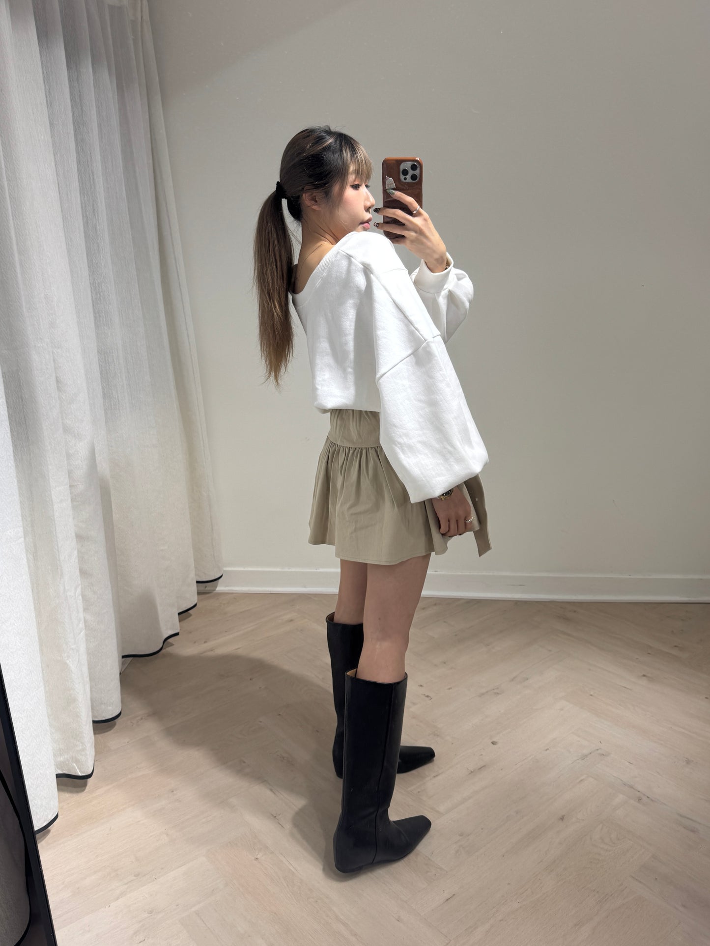 綁結傘形短裙 ( 黑/杏 )