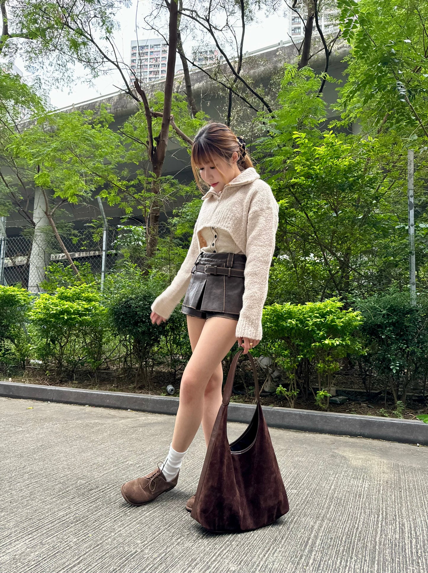 可上膊麂皮手袋 ( 啡/黑 )
