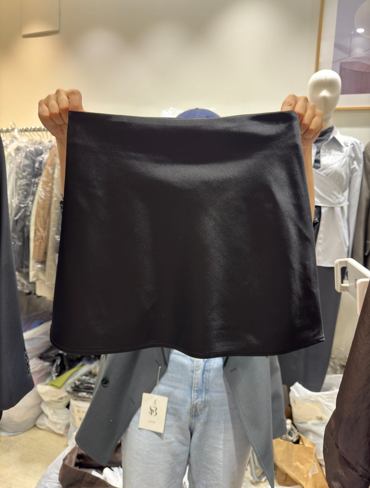 挺絹料短裙 ( 黑/灰/牛油果綠 )