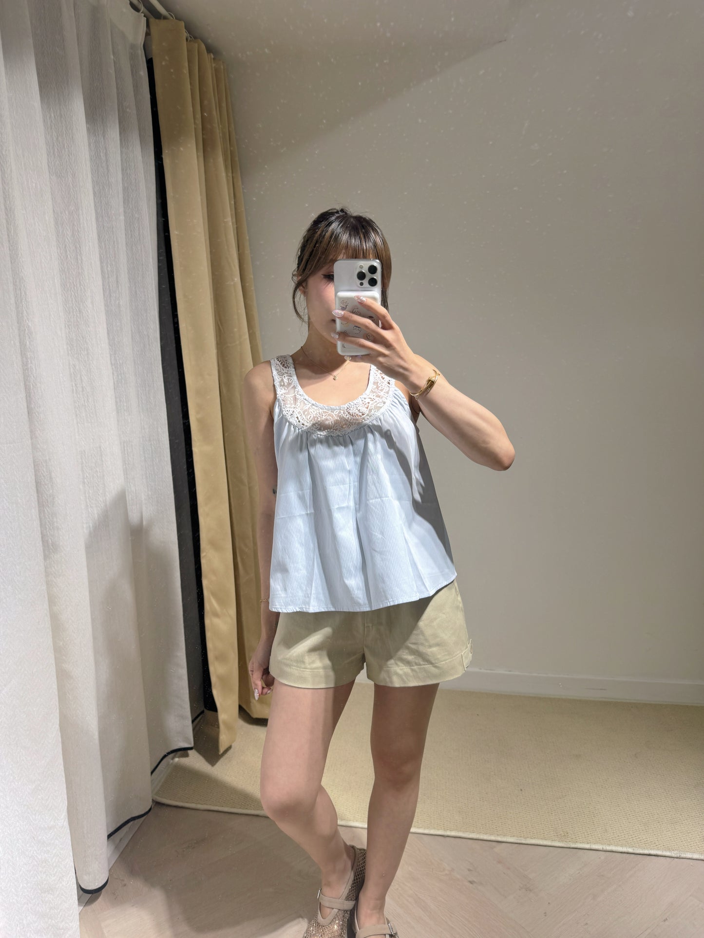 自家款！腰果勾花幼細織紋背心
