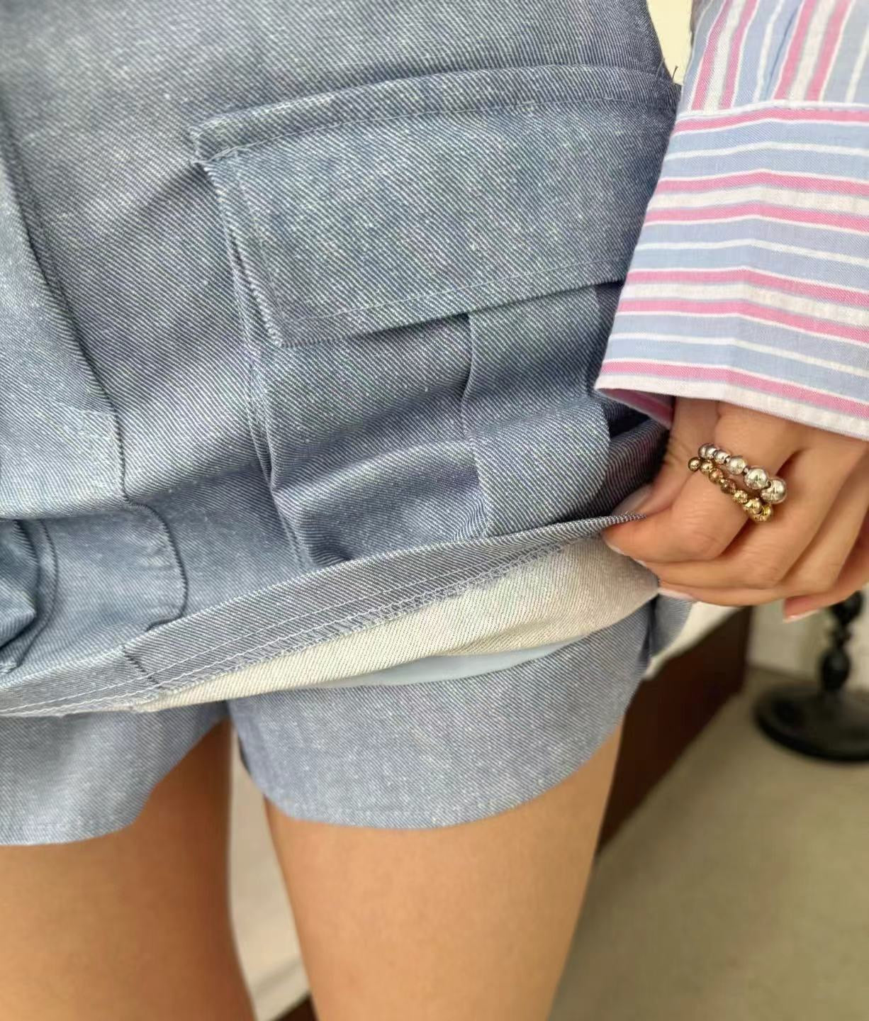 雙扣有口袋短裙褲 ( 米/藍 )