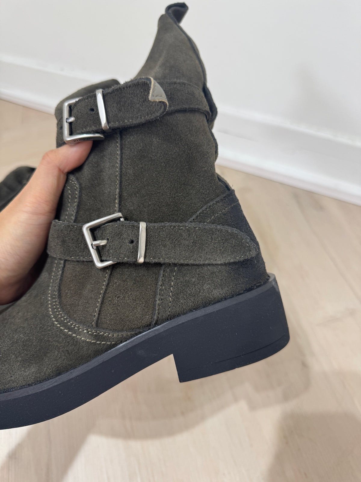 真皮擦色啪扣短BOOT
