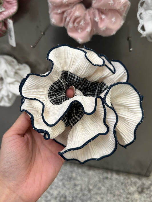 壓紋併格仔木耳邊髮圈