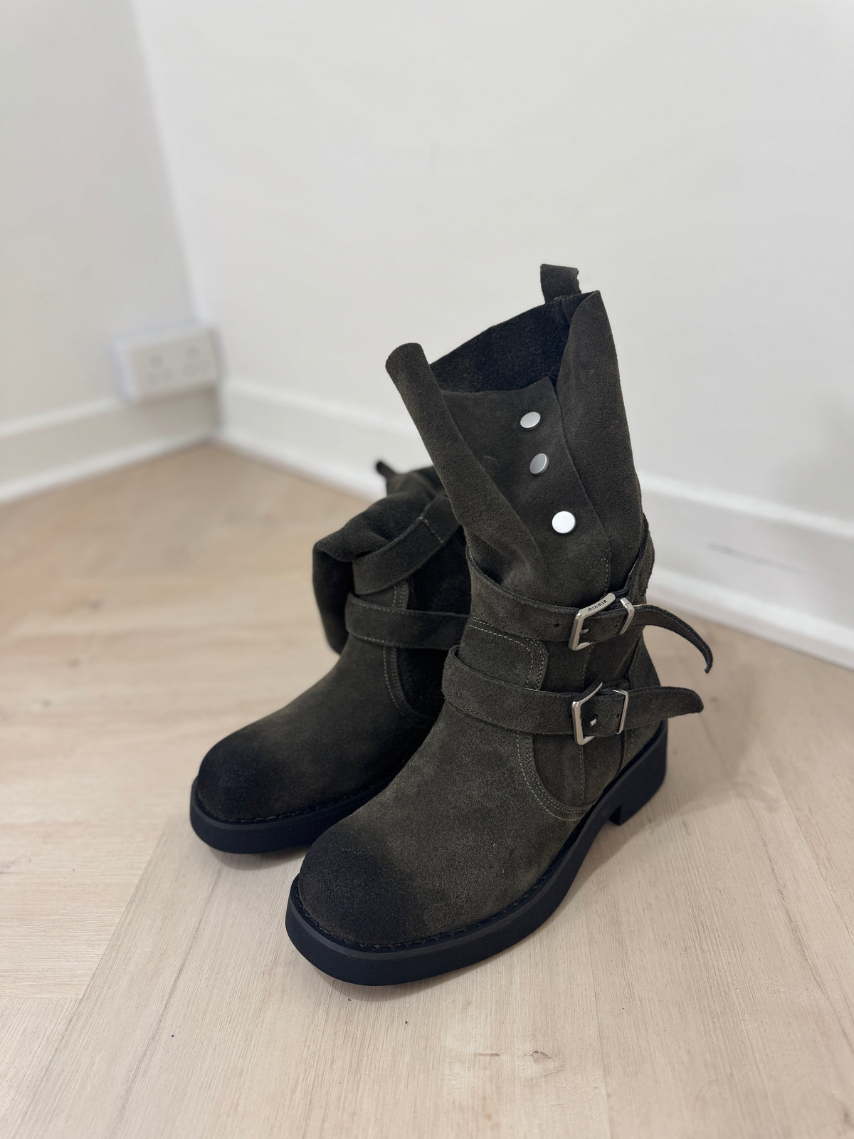 真皮擦色啪扣短BOOT