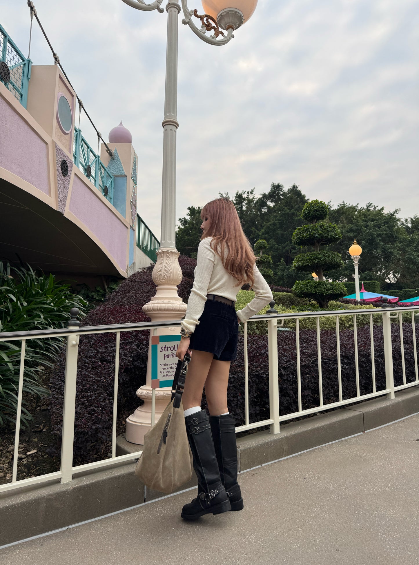 皮扣拉鍊假兩件上衣 ( 杏/米白 )