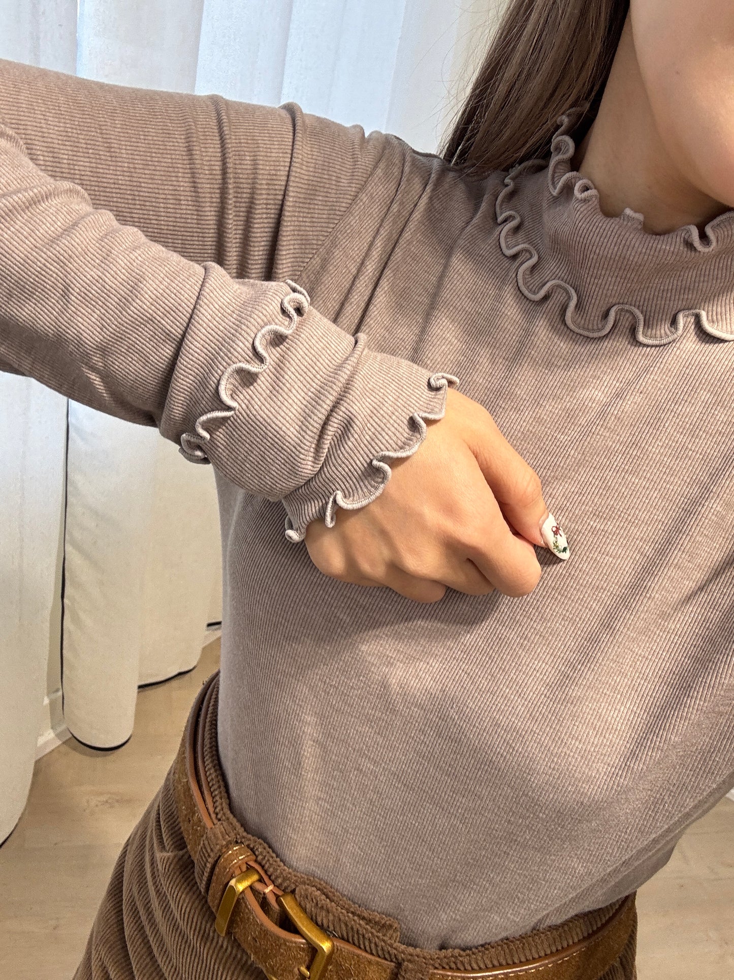 木耳邊淨色上衣 ( 白/杏/深灰 )