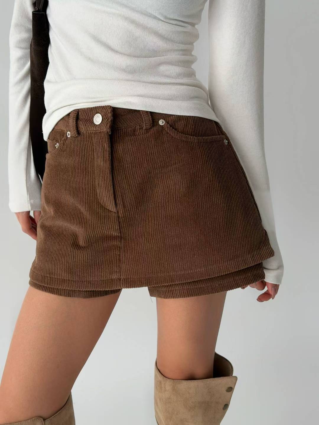 燈芯絨層次裙褲 ( 黑/啡 )